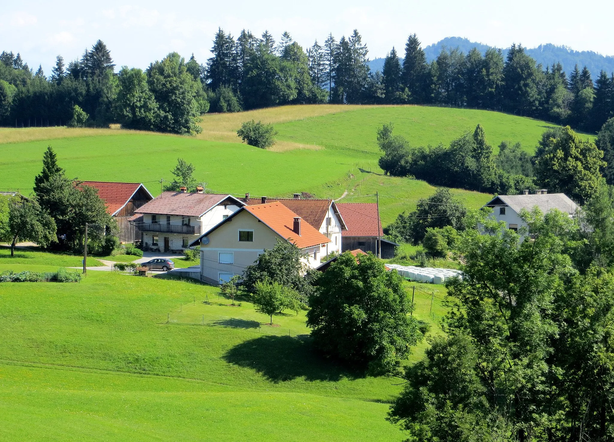 Photo showing: Lešnjake, Municipality of Cerknica, Slovenia
