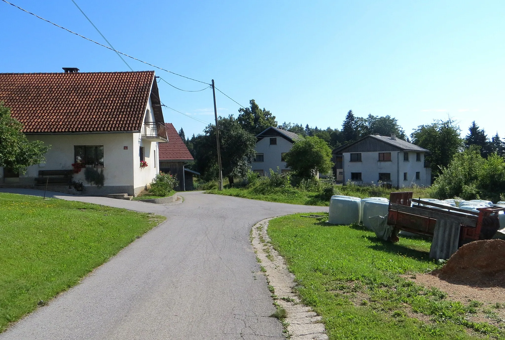 Photo showing: Lešnjake, Municipality of Cerknica, Slovenia