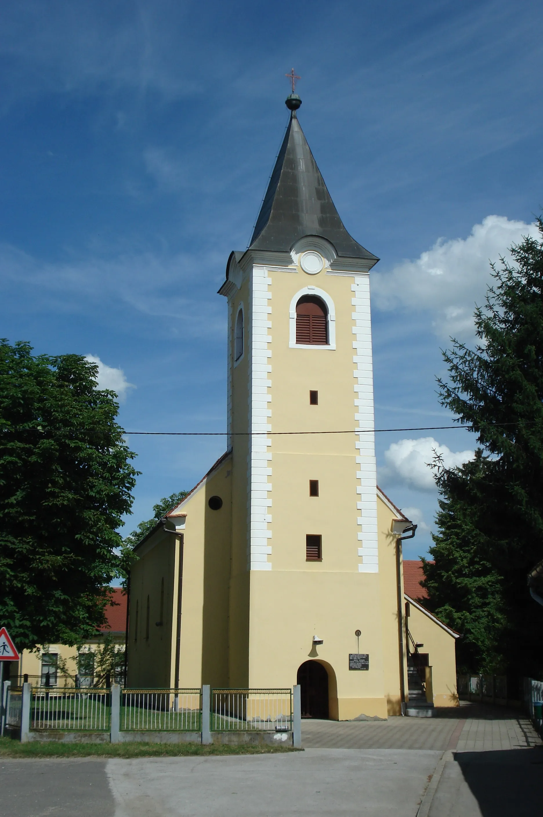 Photo showing: Saint Catherine the Virgin and Martyr Church in Gornji Mihaljevec village, Medjimurje County, Croatia