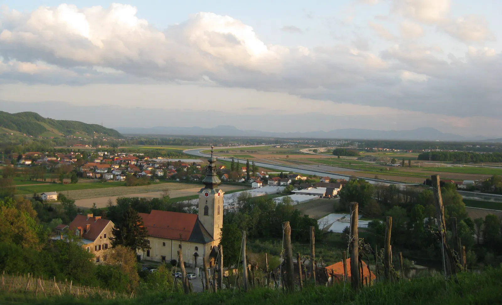 Photo showing: Malečnik in front, Celestrina at back, villages in Slovenia