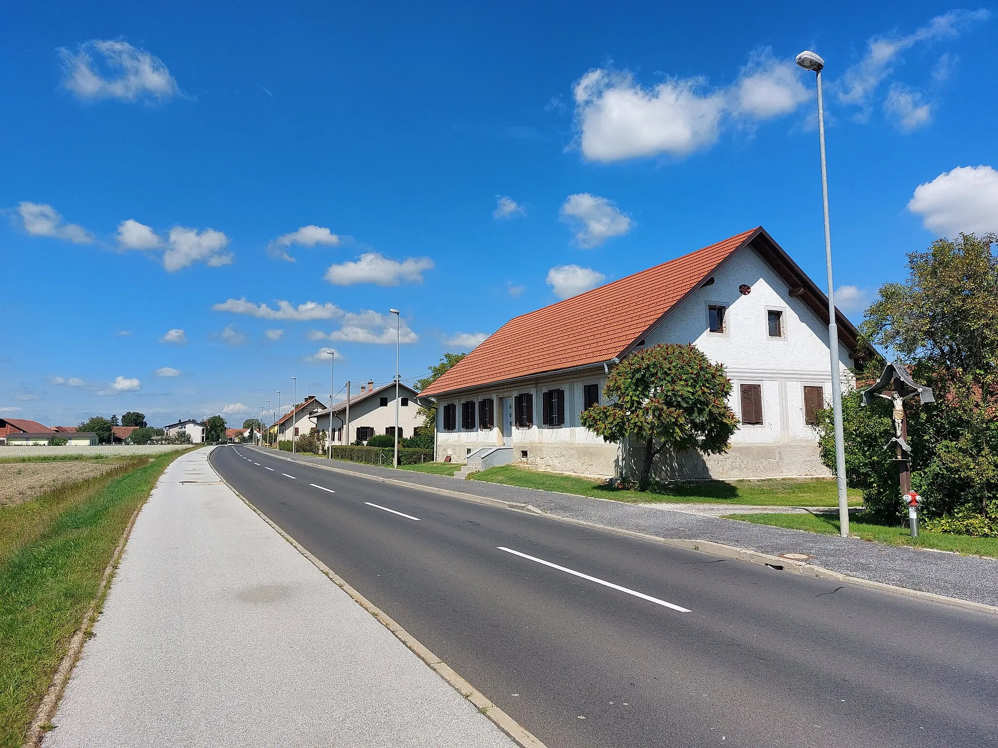 Photo showing: Naselje Hrastje-Mota (2022).