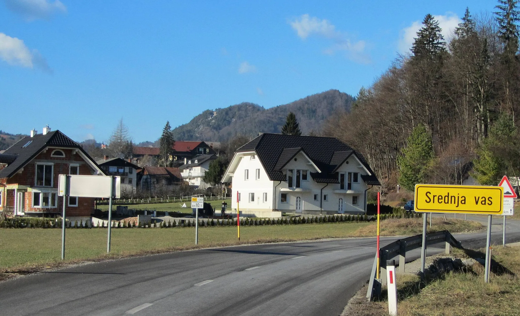 Photo showing: The village of Srednja vas, Municipality of Dobrova–Polhov Gradec, Slovenia