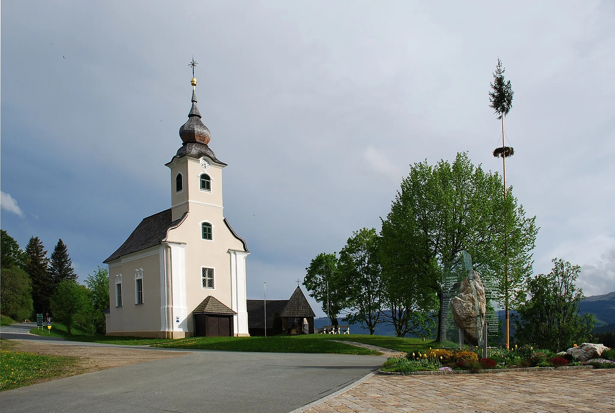 Photo showing: Hauptplatz des Ortes Glashütten, Gressenberg, Steiermark