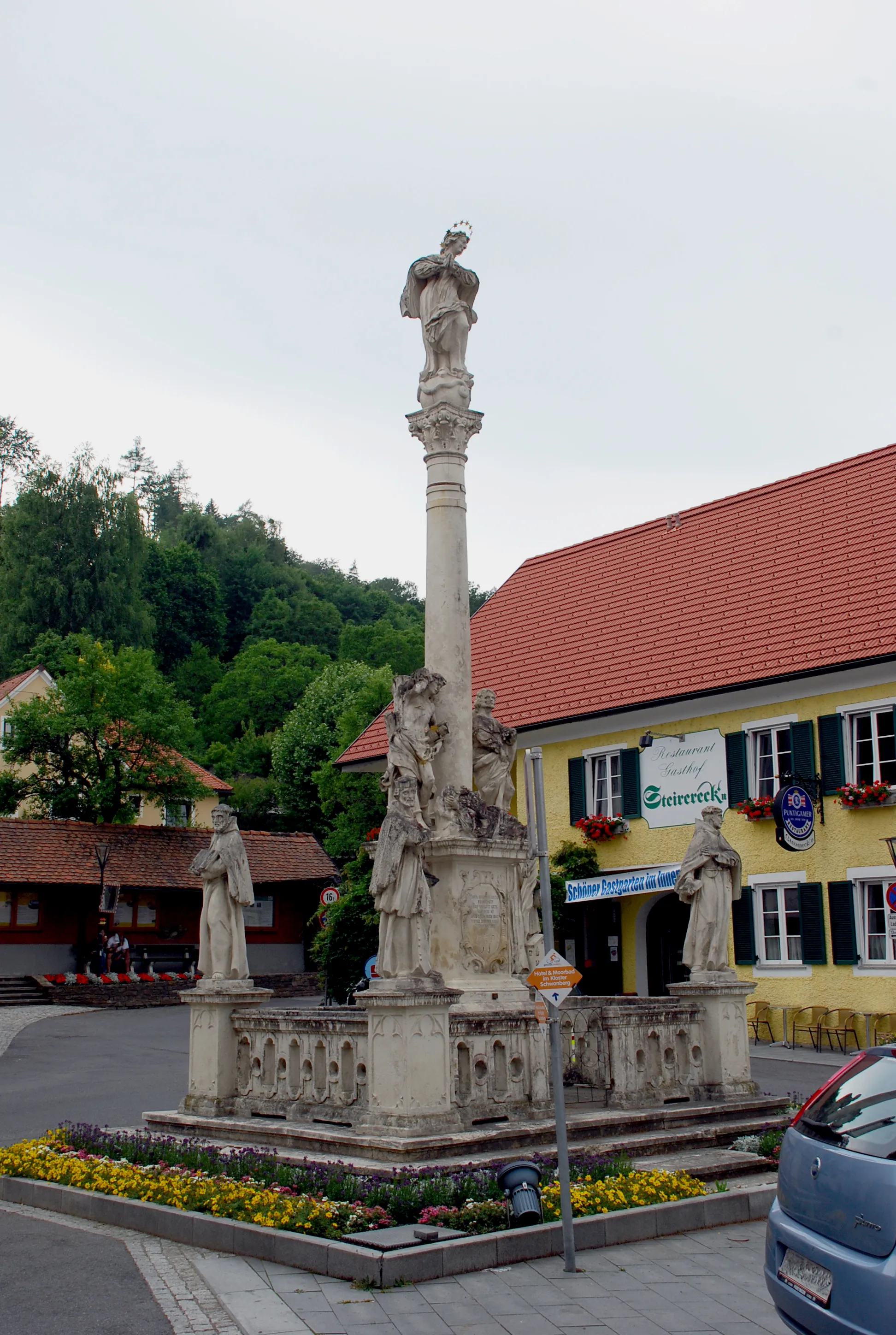 Photo showing: Schwanberg, Steiermark, Österreich: Mariensäule auf dem Hauptplatz

This media shows the protected monument with the number 3550 in Austria. (Commons, de, Wikidata)