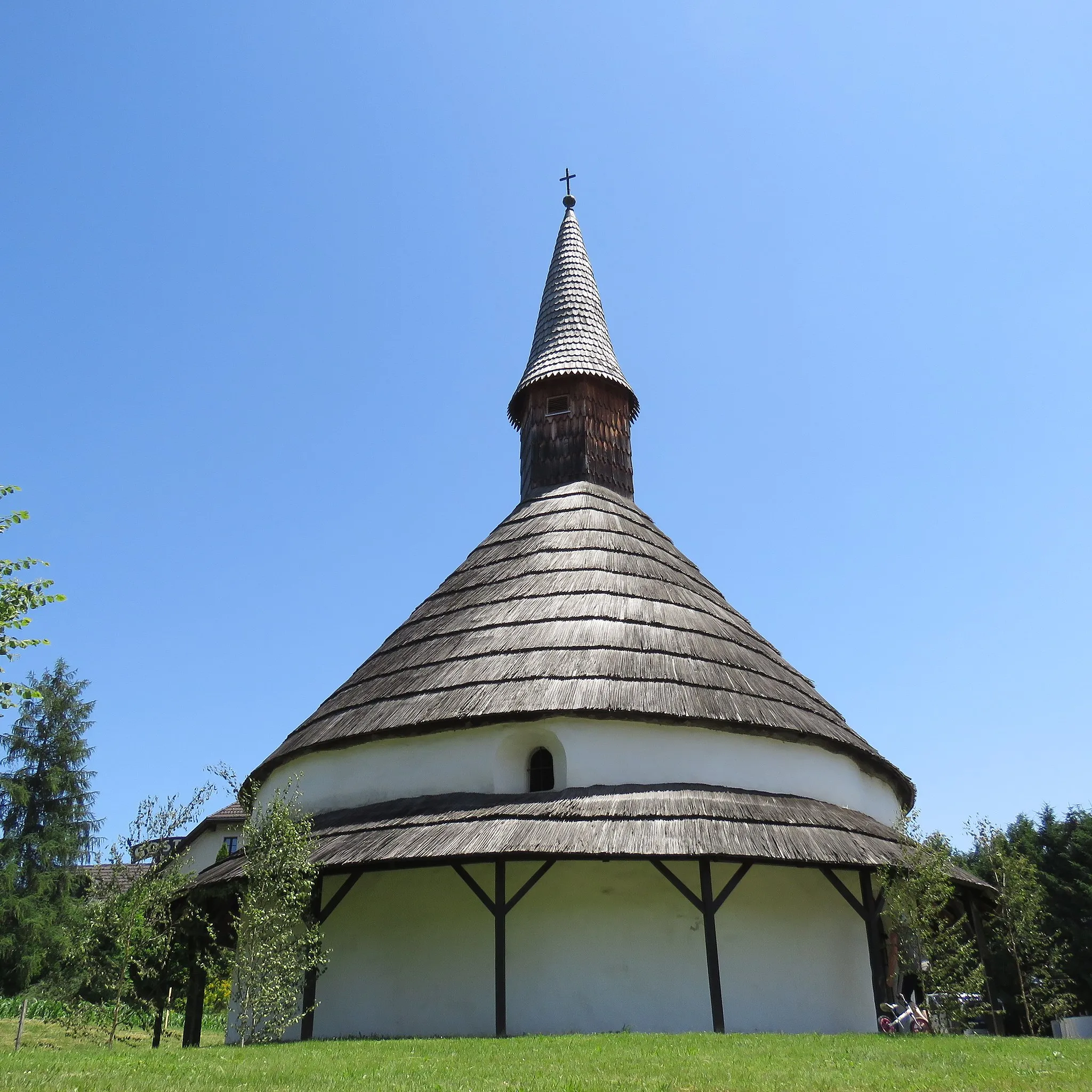 Photo showing: Rotunda sv. Janeza Krstnika na Muti, Slovenija