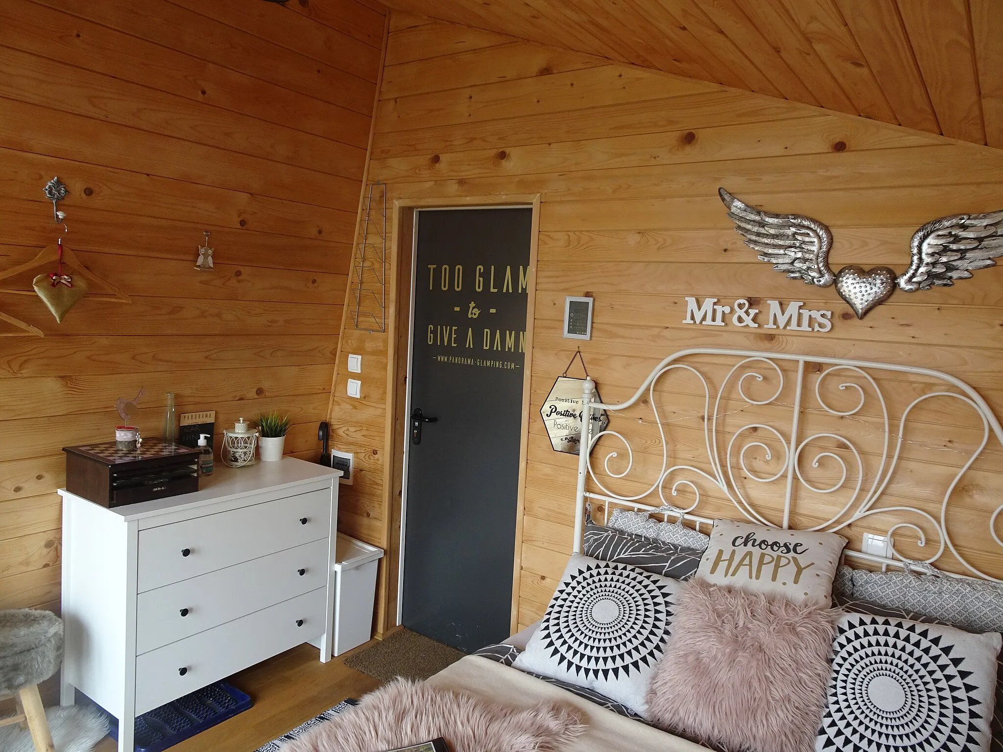 Photo showing: Glamping hut Visole, Slovenska Bistrica, Slovenia