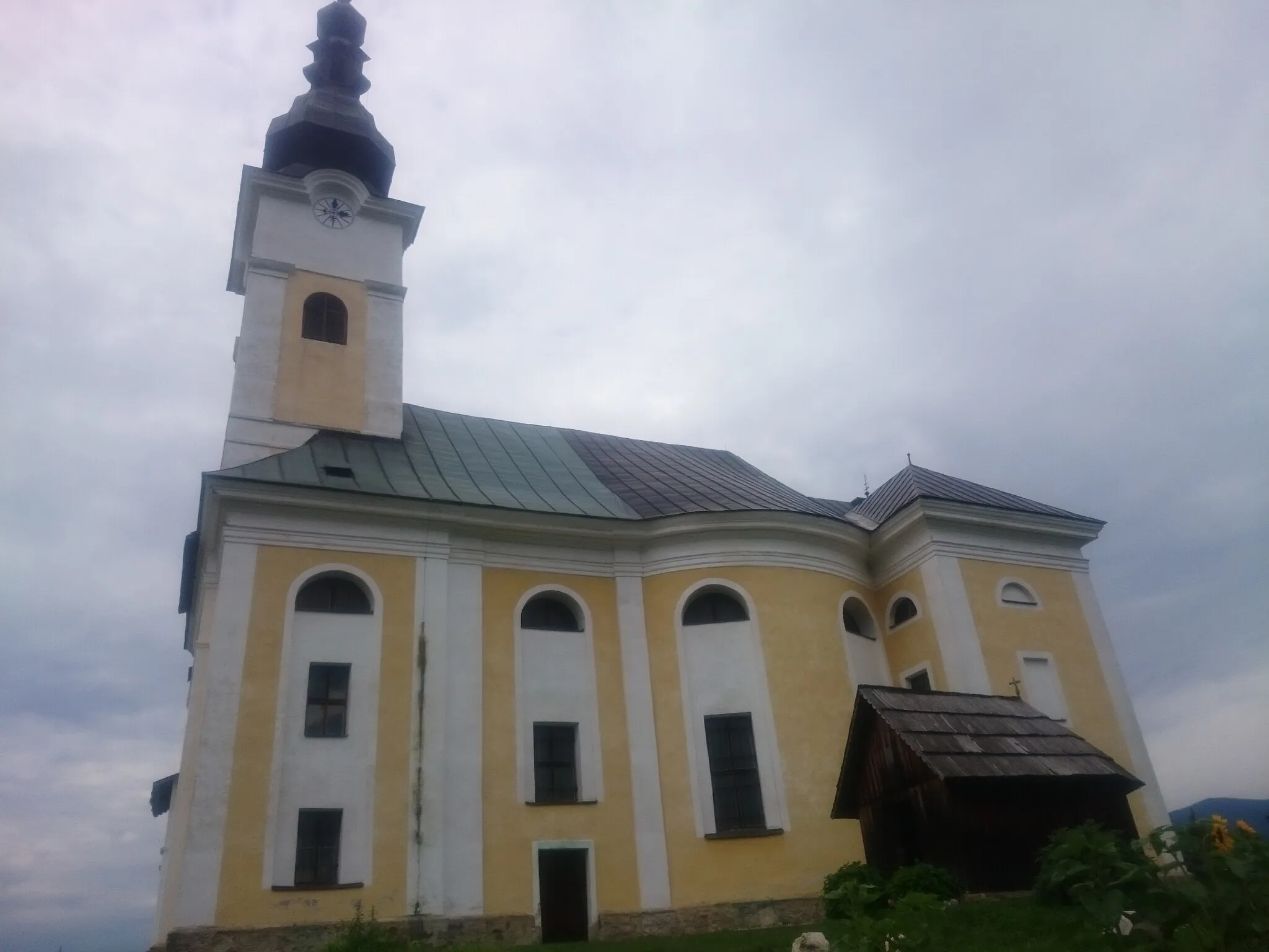 Photo showing: Holy Cross church (sl: cerkev sv. Križa) above Dravograd, the location is officially part of the Dobrova pri Dravogradu village. More info (in Slovenian only).