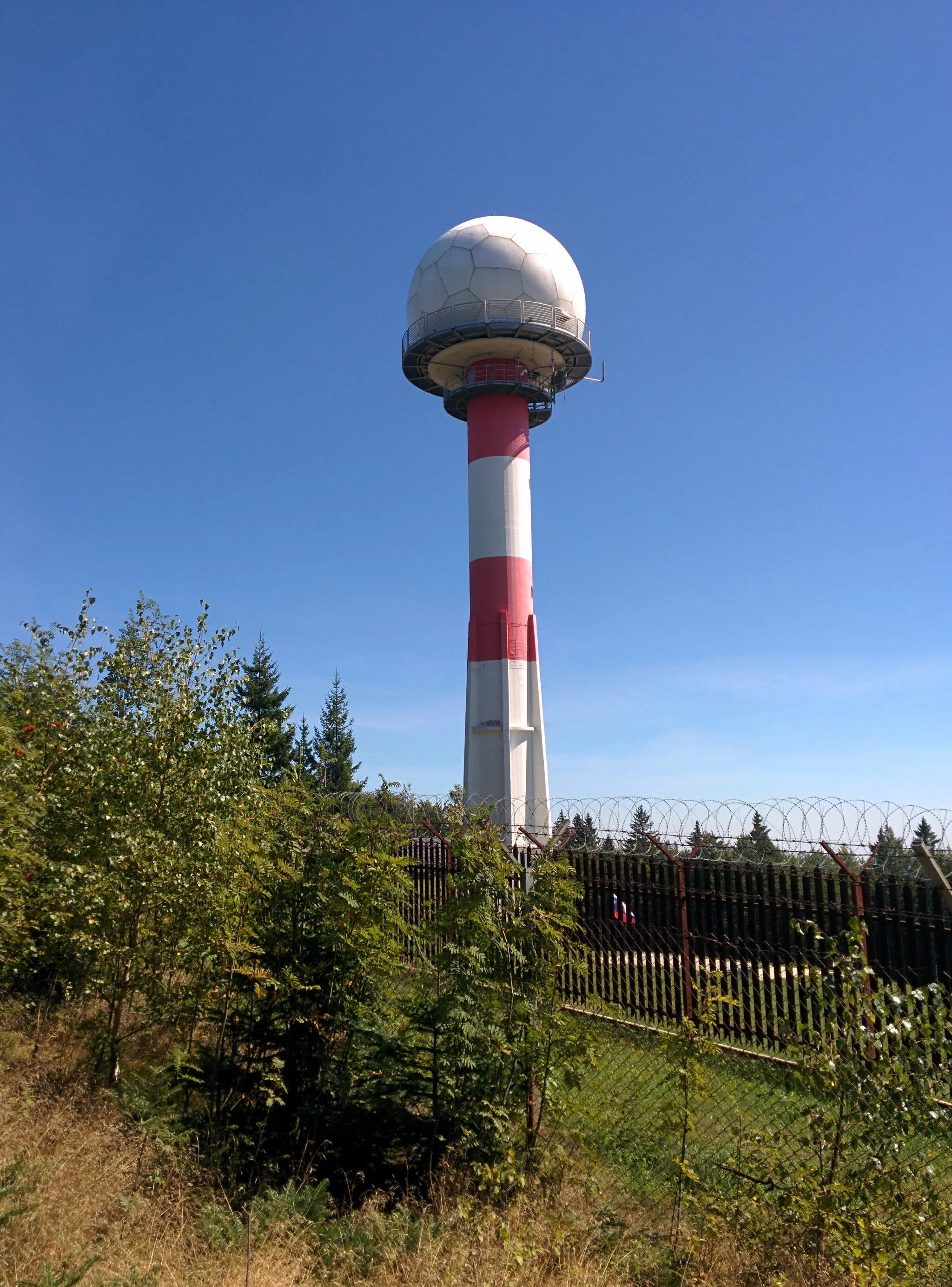 Photo showing: Radar