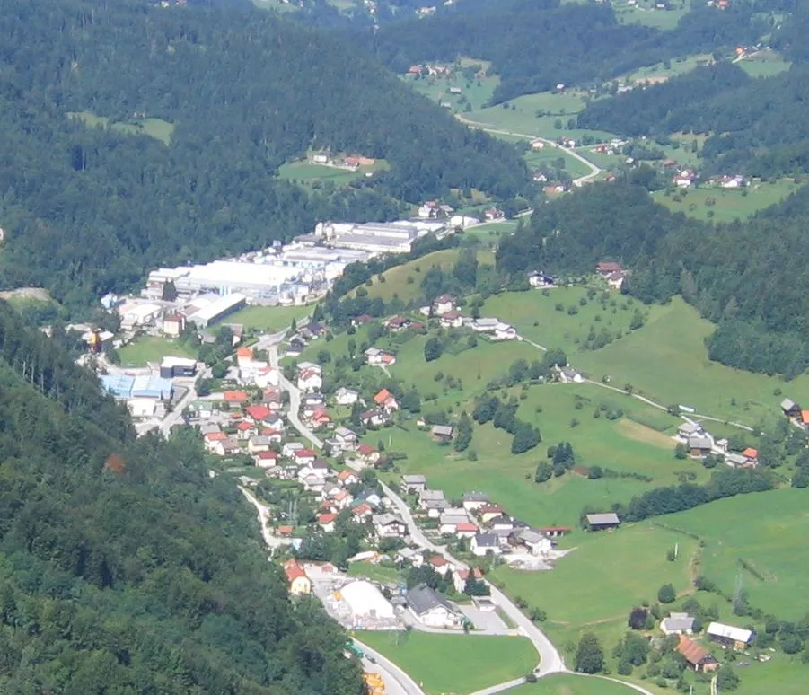 Photo showing: Spodnja Rečica, a village in the Municipality of Laško, eastern Slovenia, viewed from Hum, a hill above the town of Laško.