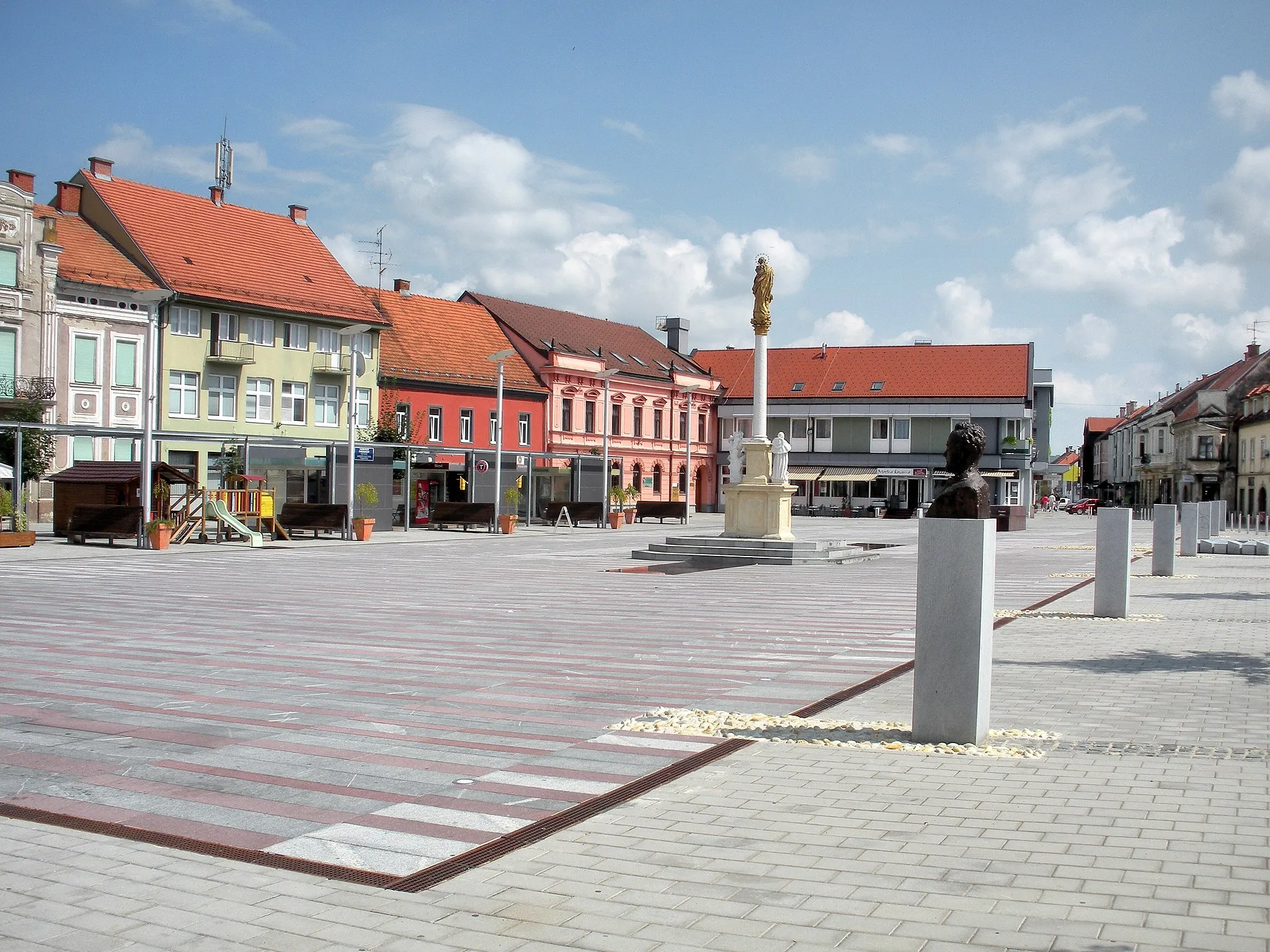 Photo showing: Main square in Ljutomer (Slovenia)