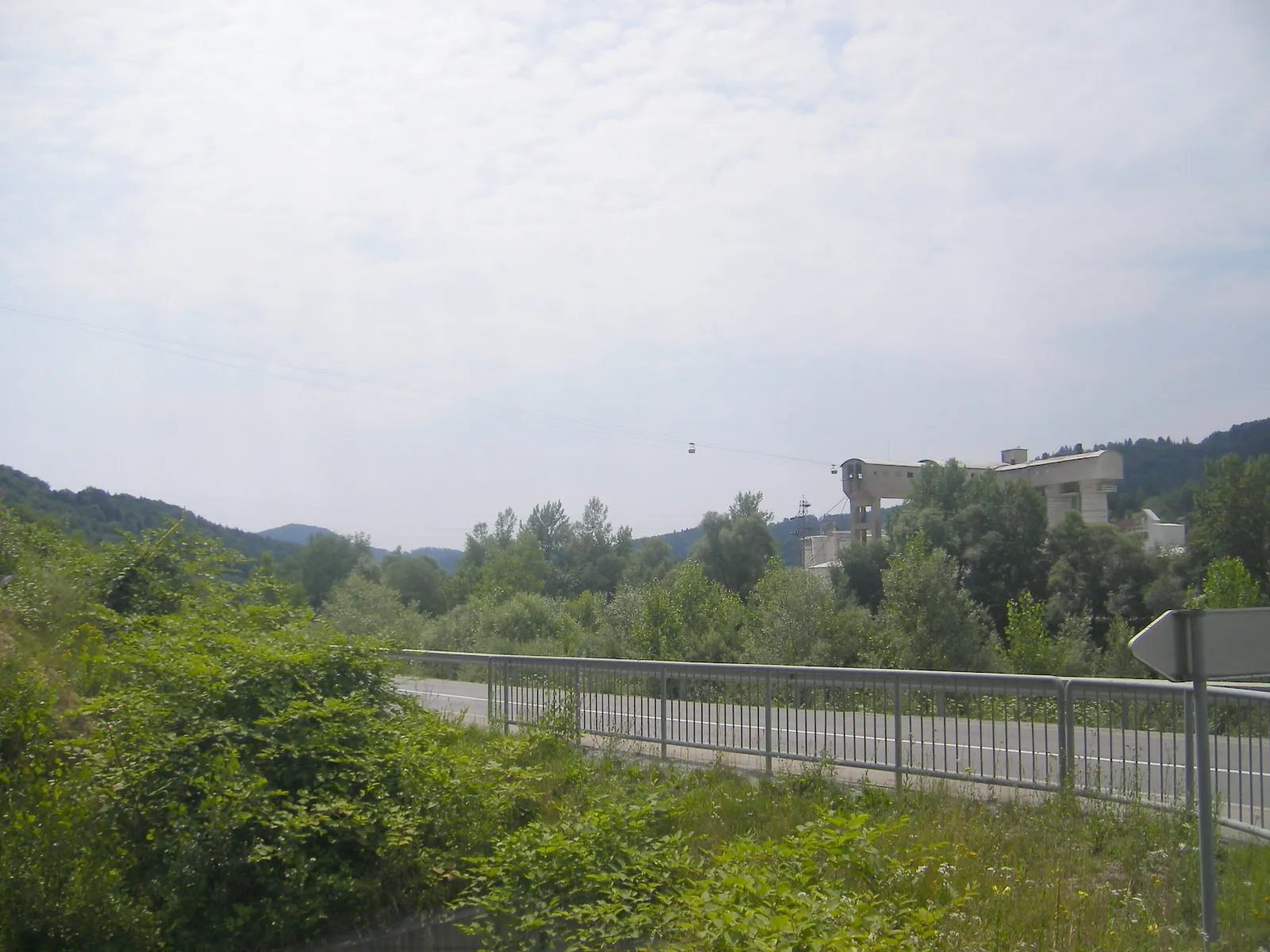 Photo showing: Senožeti - Dol pri Ljubljani municipality. Industrija apna Kresnice.