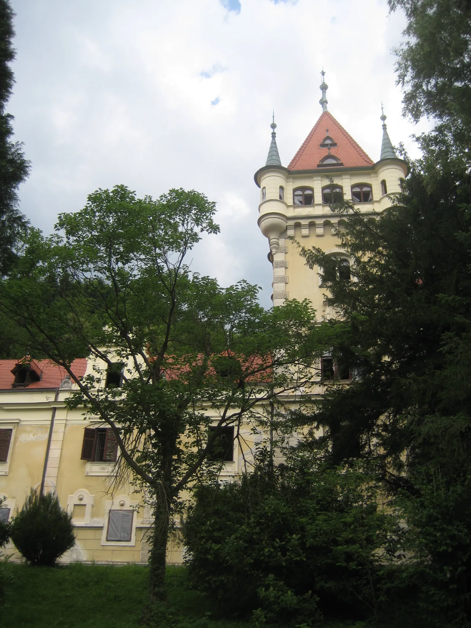 Photo showing: Viltuš castle, Slovenia