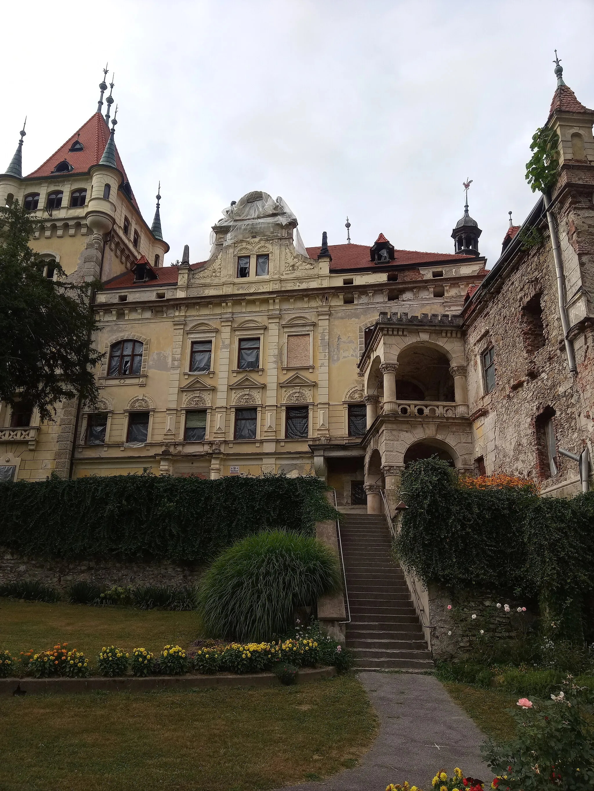 Photo showing: Viltuš Mansion