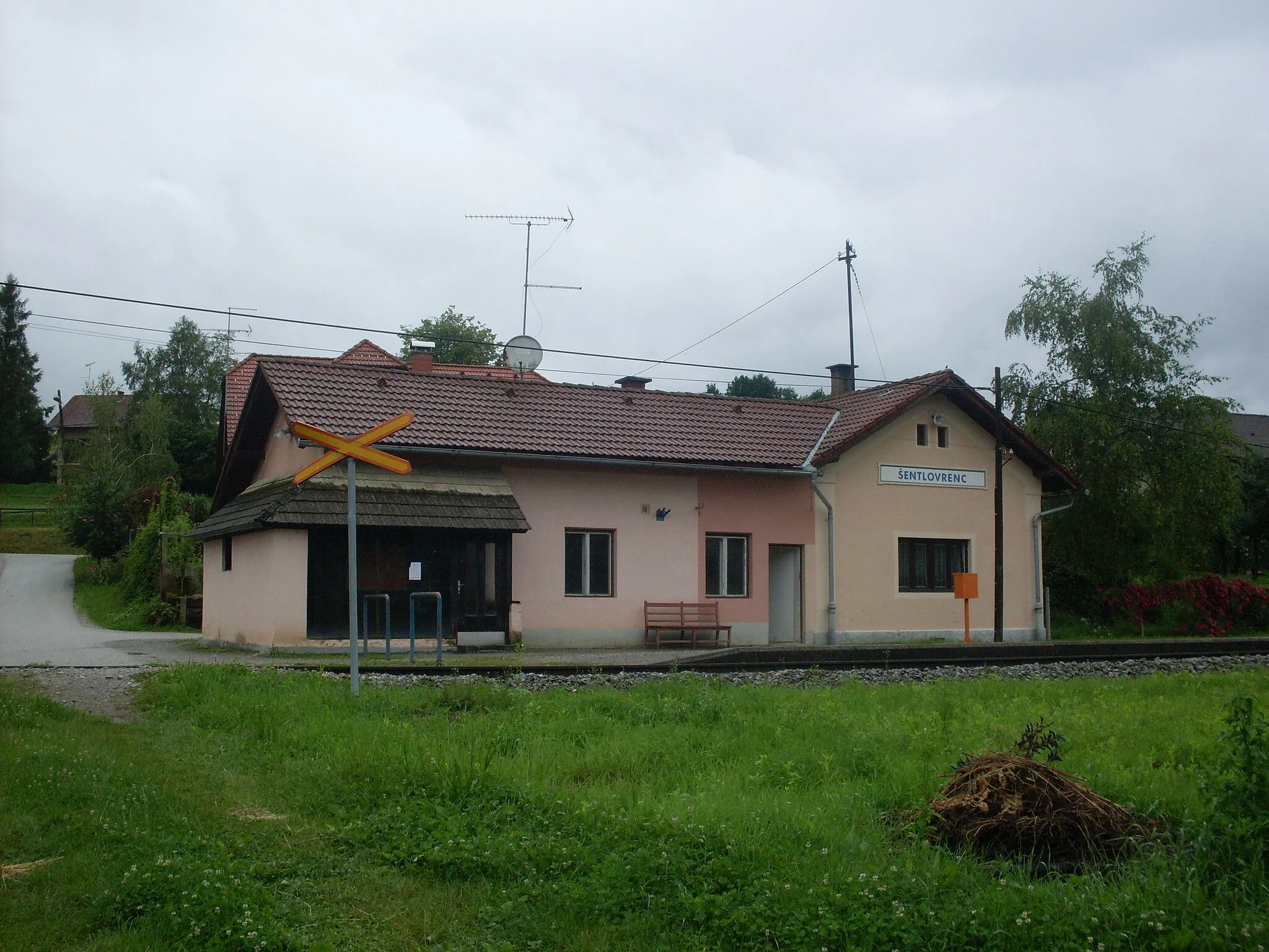 Photo showing: Railway halt Šentlovrenc, located in Dolnje Prapreče