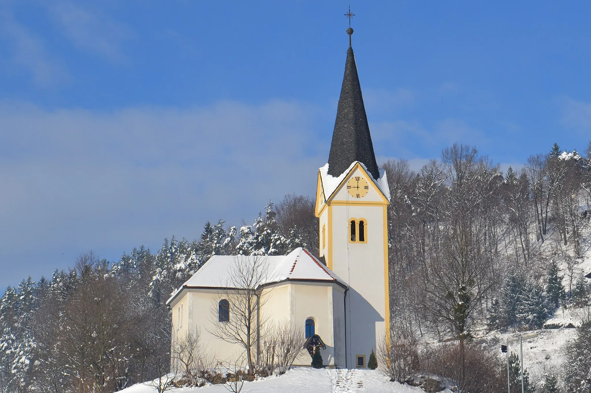 Photo showing: Cerkev sv. Urbana pozimi