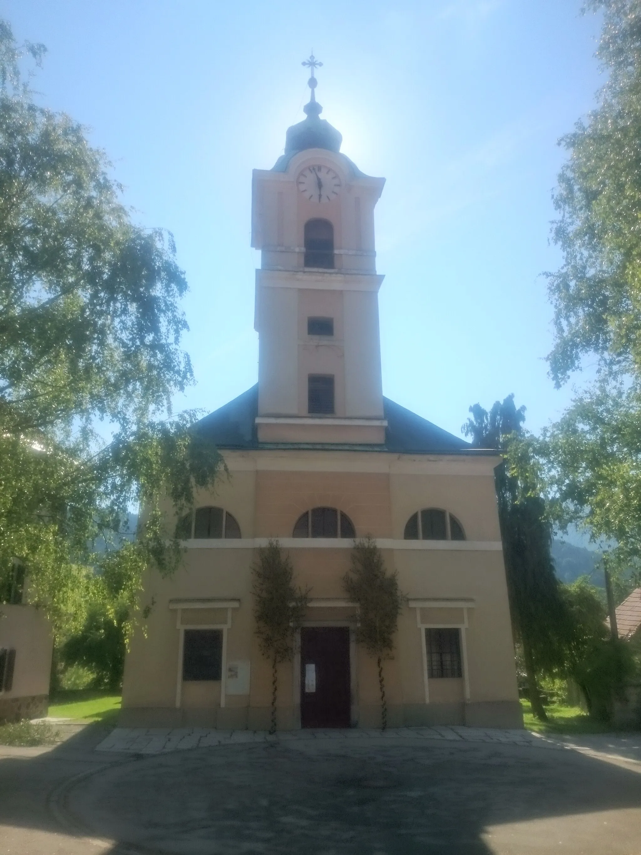 Photo showing: St James' parish church (sl: cerkev sv. Jakoba) in Mežica, the current one built in 1840. More info (in Slovenian only).