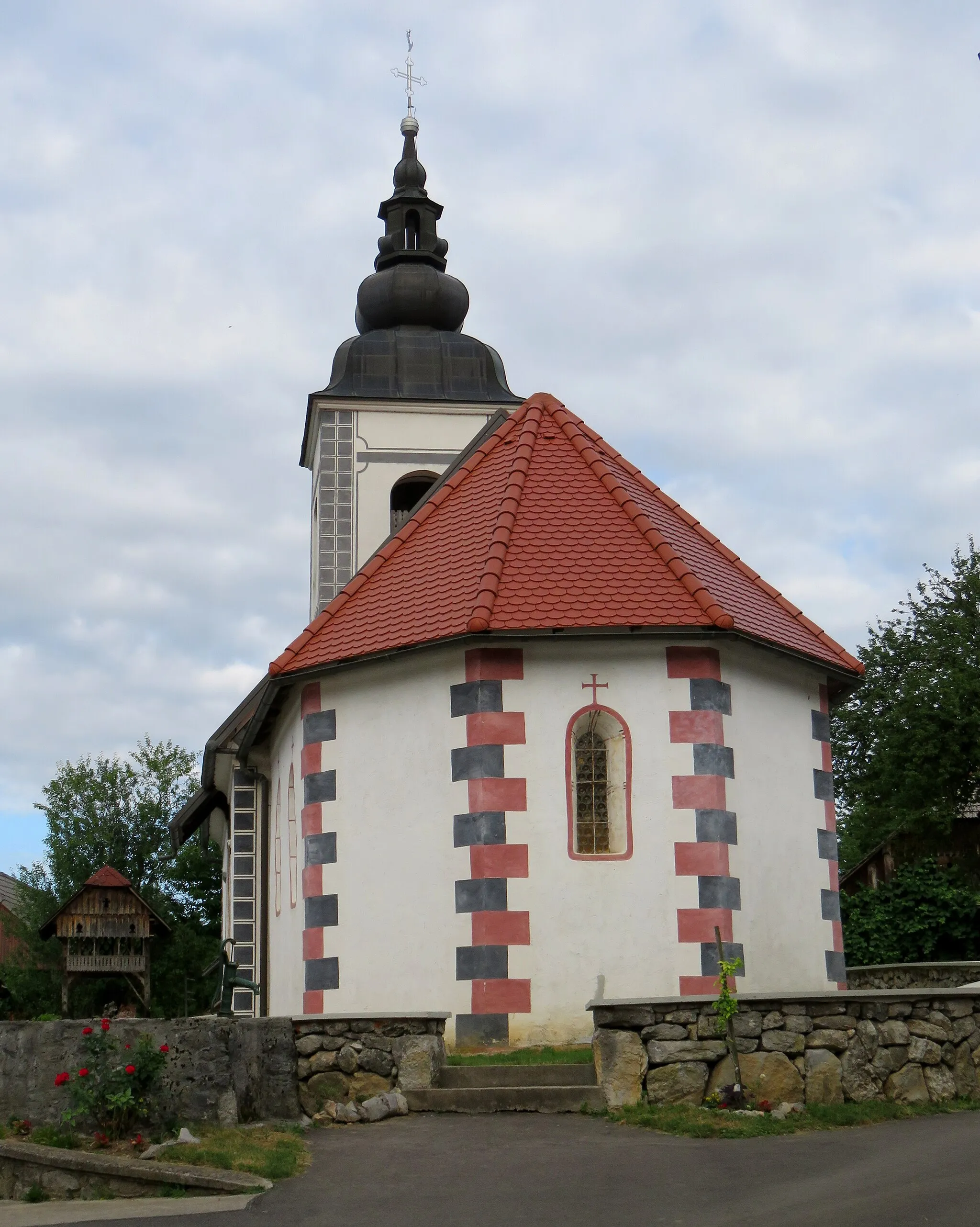 Photo showing: Saint Agnes's Church in Lopata, Municipality of Žužemberk, Slovenia