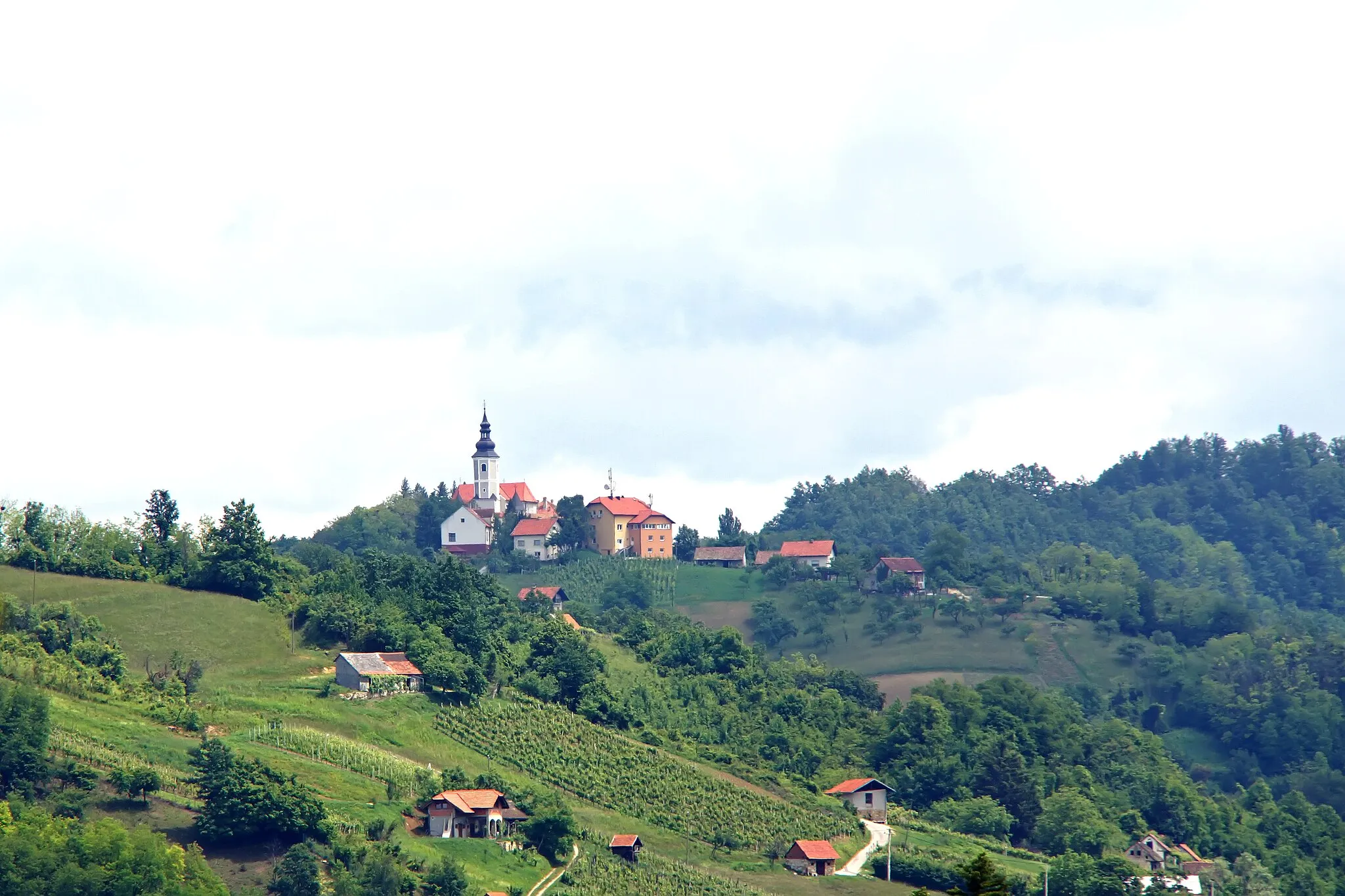 Photo showing: Lunch was served on a porch with great views of the surrounding area. The food was great also, I ate it fast and went for a walk around the place and to see if I could get closer to the castle.