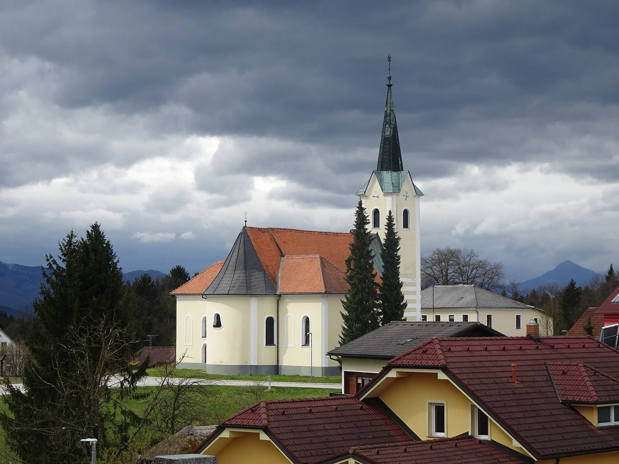 Photo showing: st. Maria Maddalena Parish Church, Dramlje, Slovenia
