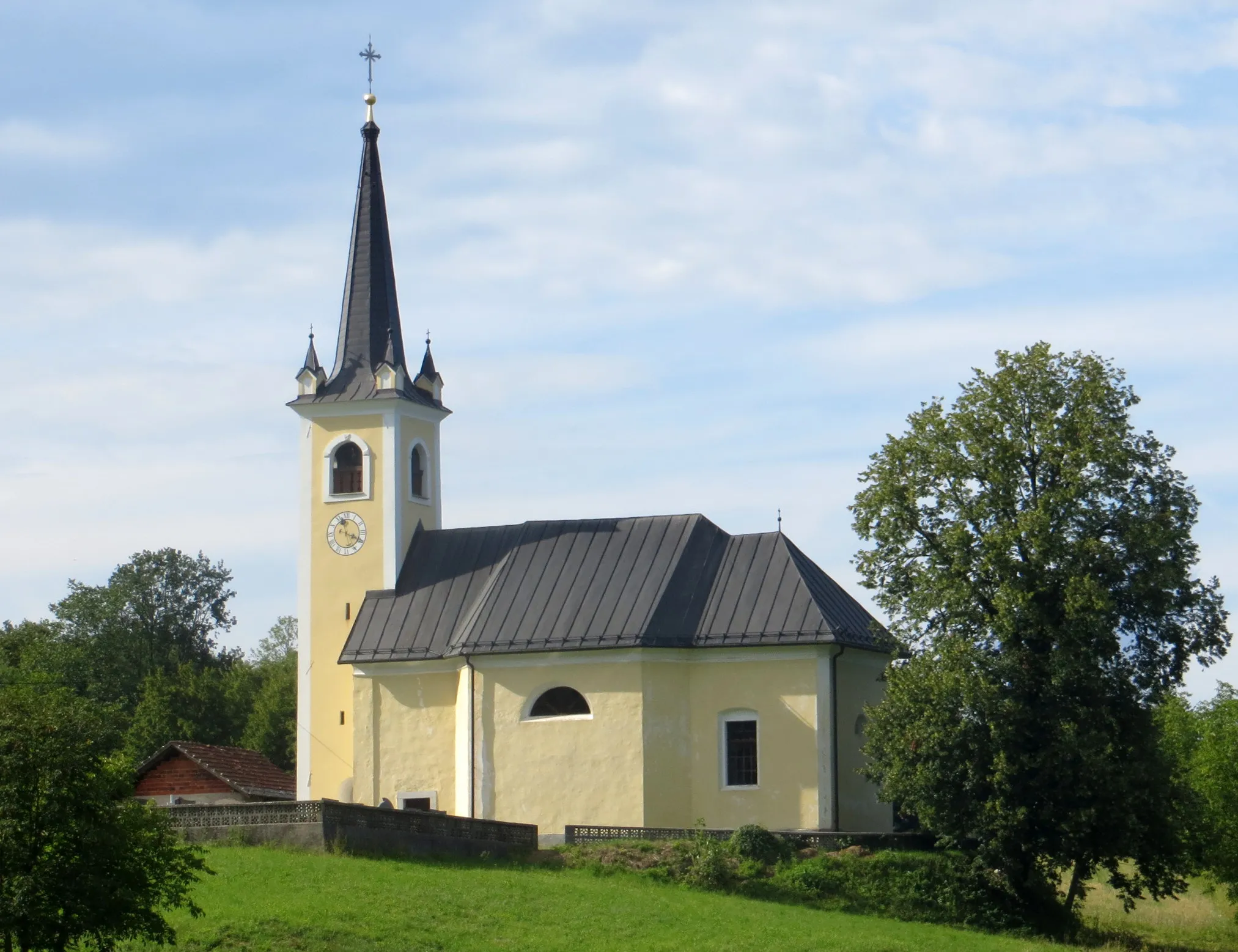 Photo showing: Saint Bartholomew's Church in Sela pri Otovcu, Municipality of Črnomelj, Slovenia
