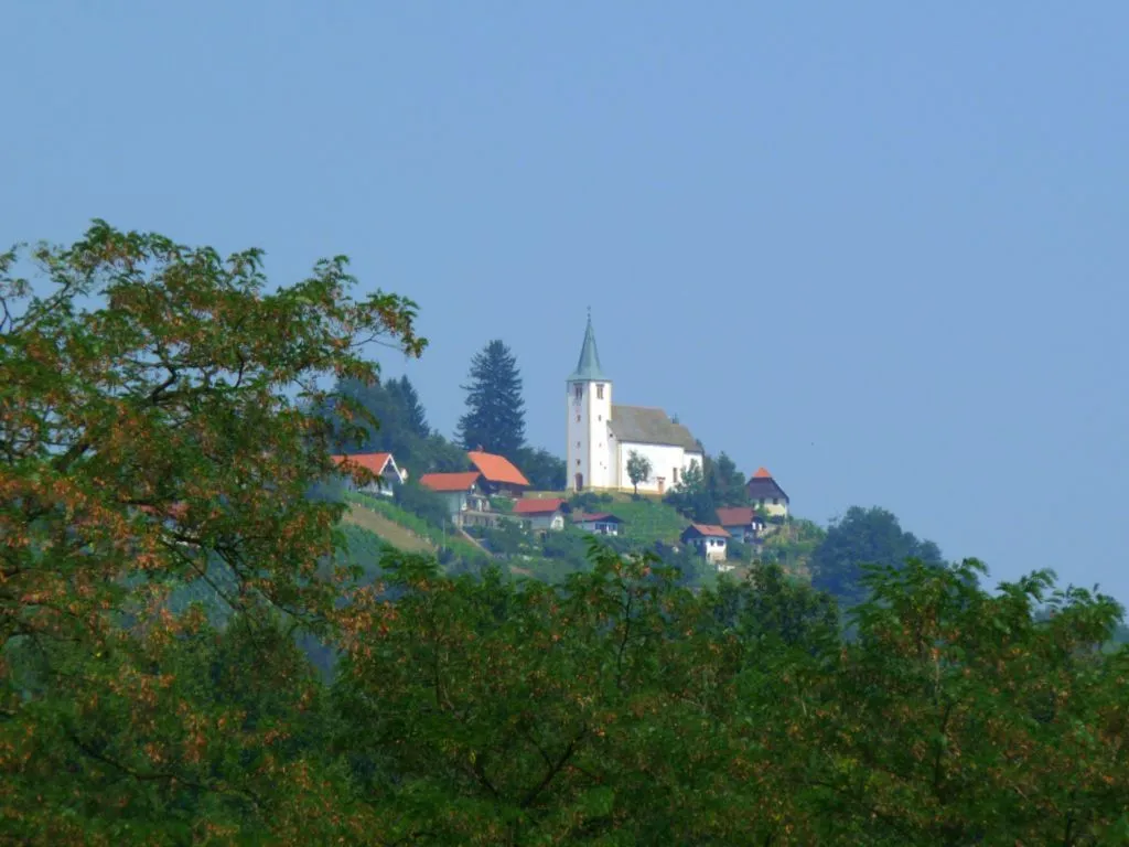 Photo showing: Sv. Uršula, Vodule, od daleč