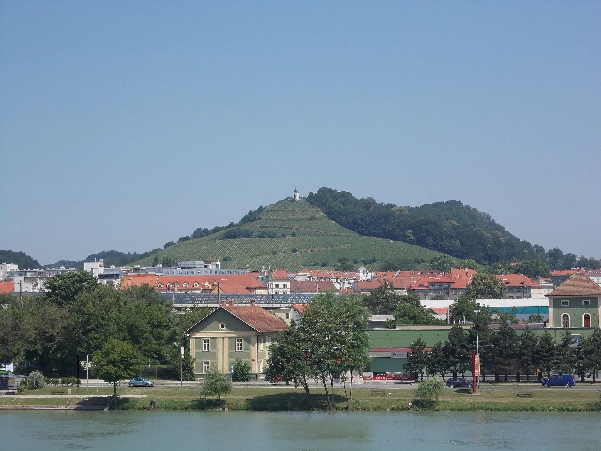 Photo showing: Piramida, Maribor