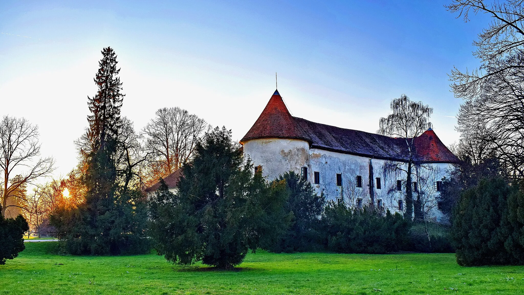 Photo showing: Erdődy Castle in Jasttrebarsko - Z-1574