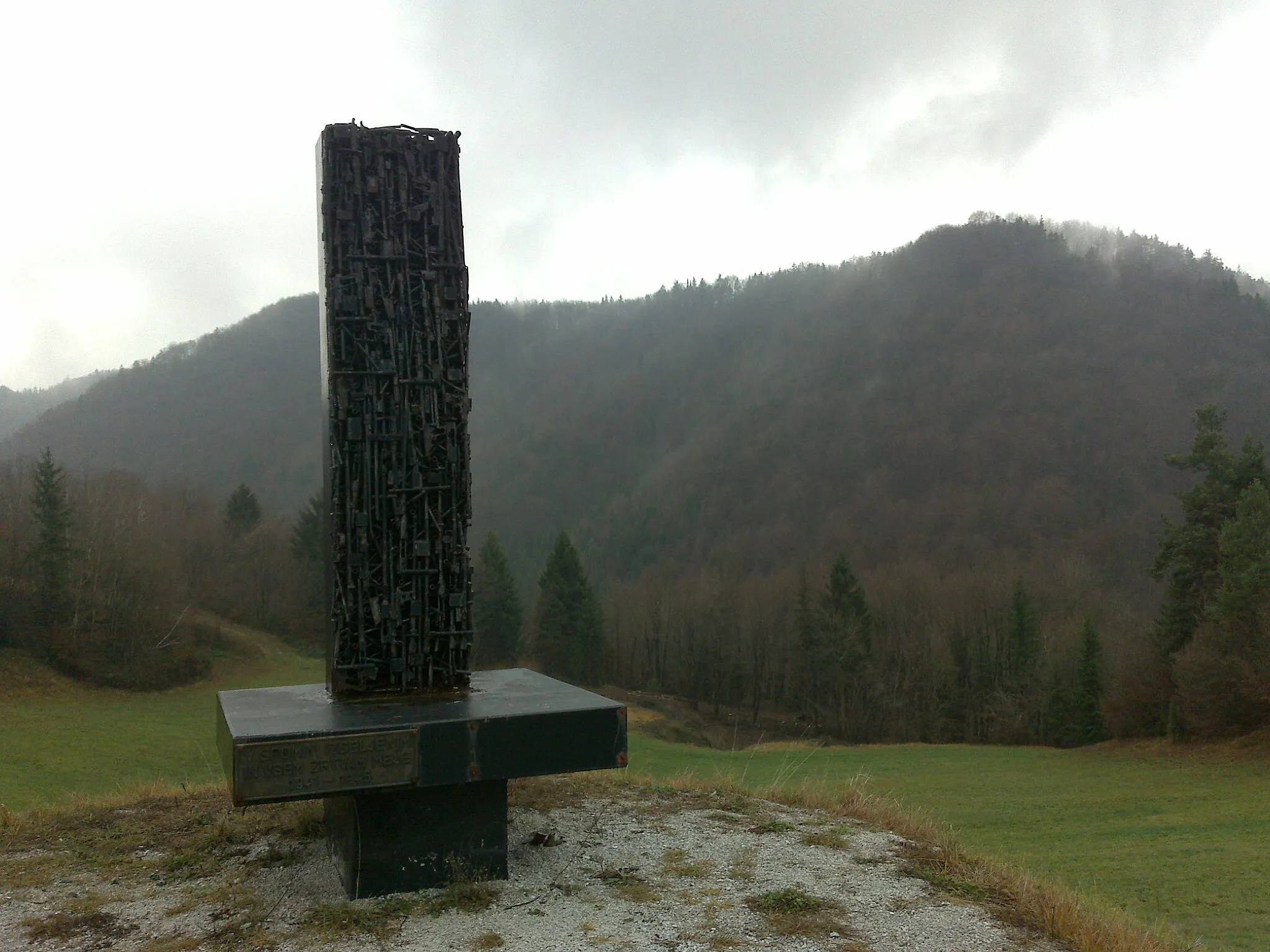 Photo showing: Pristava - spomenik ob nekdanji demarkacijski meji