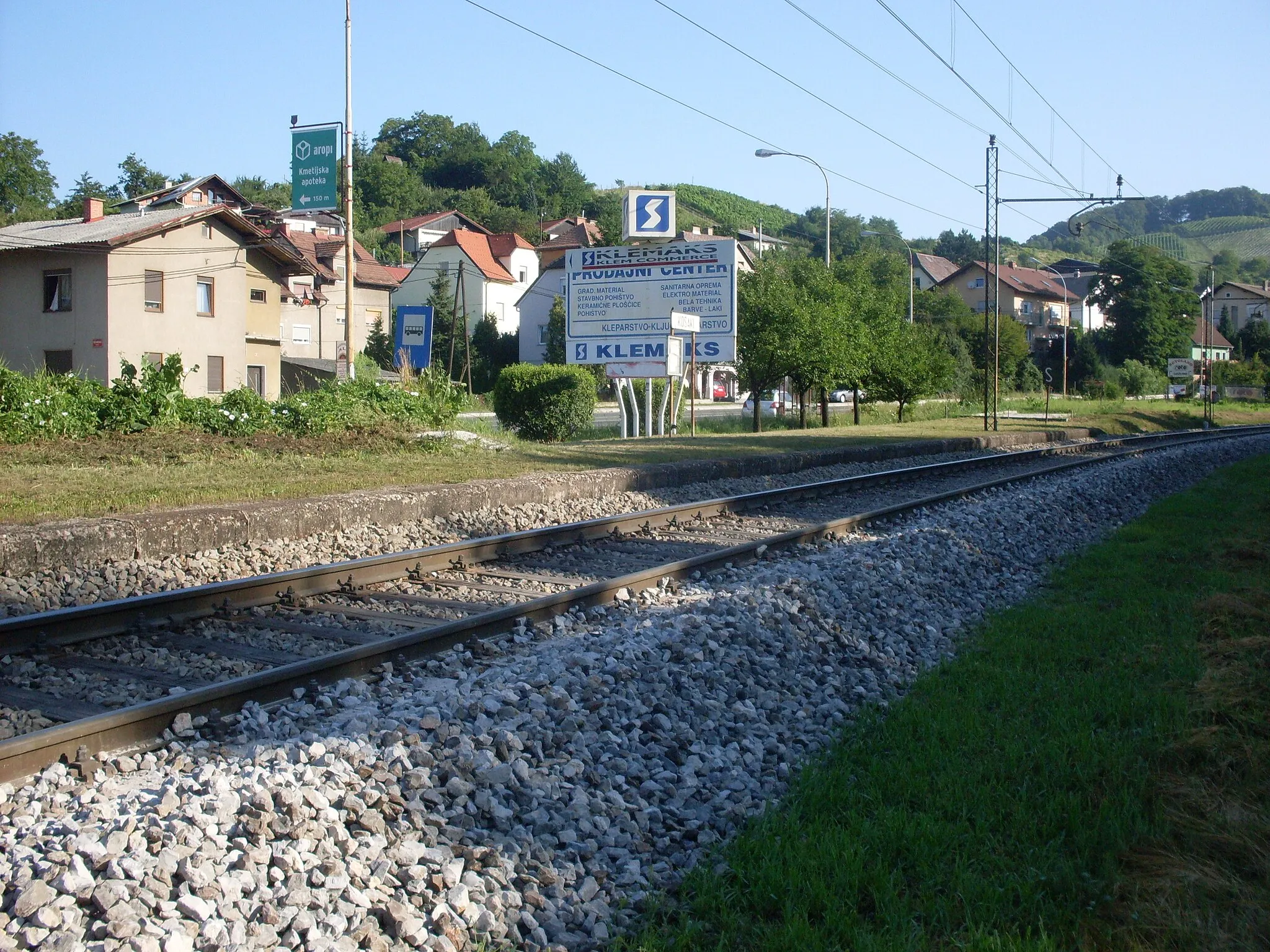 Photo showing: Railway halt Košaki, actually located in the village of Pekel.