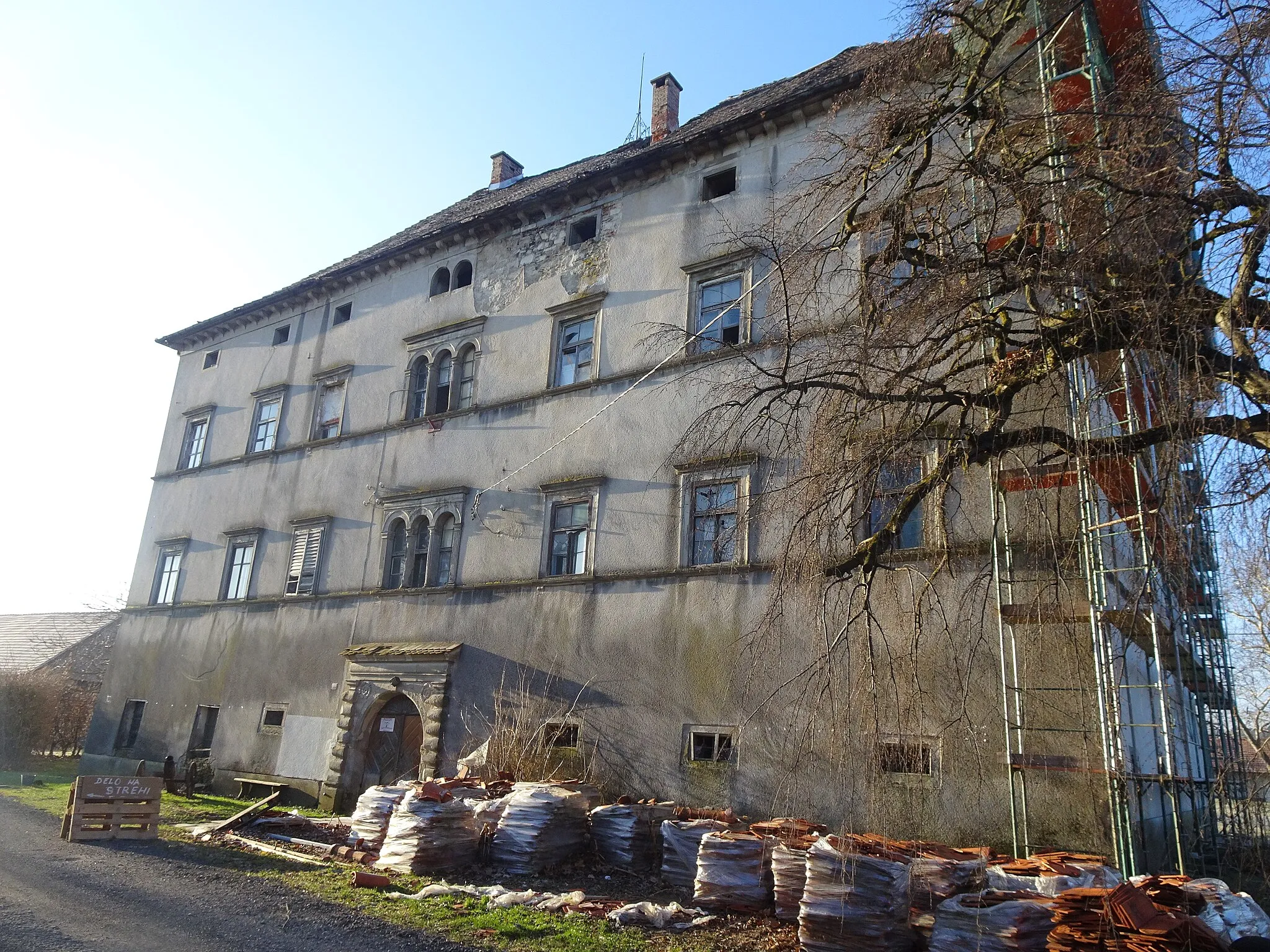 Photo showing: Dvorec Frajštajn na Spodnji Polskavi
