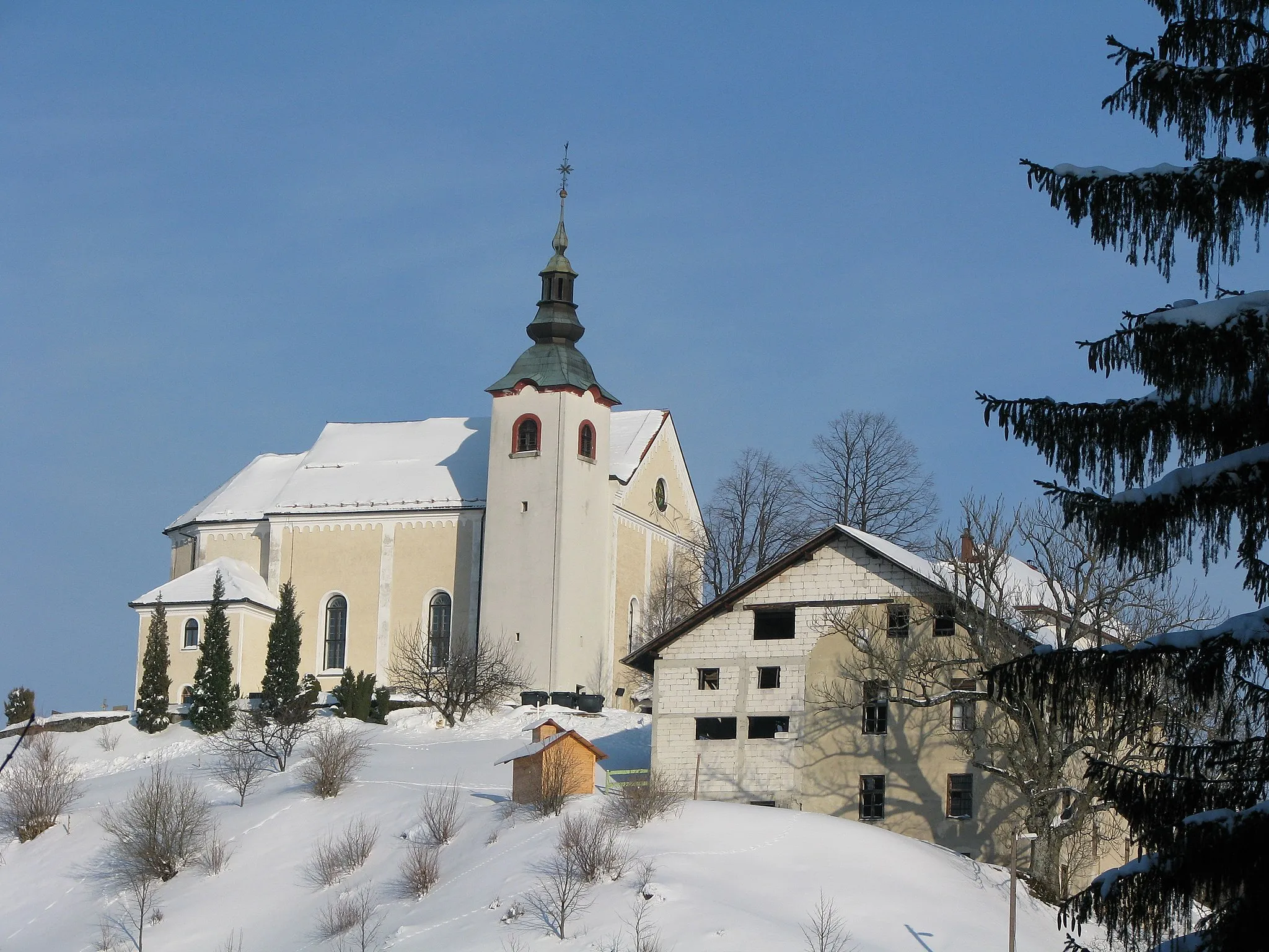 Photo showing: Church of Saint George in Podkum, Zagorje ob Savi municipality, Slovenia