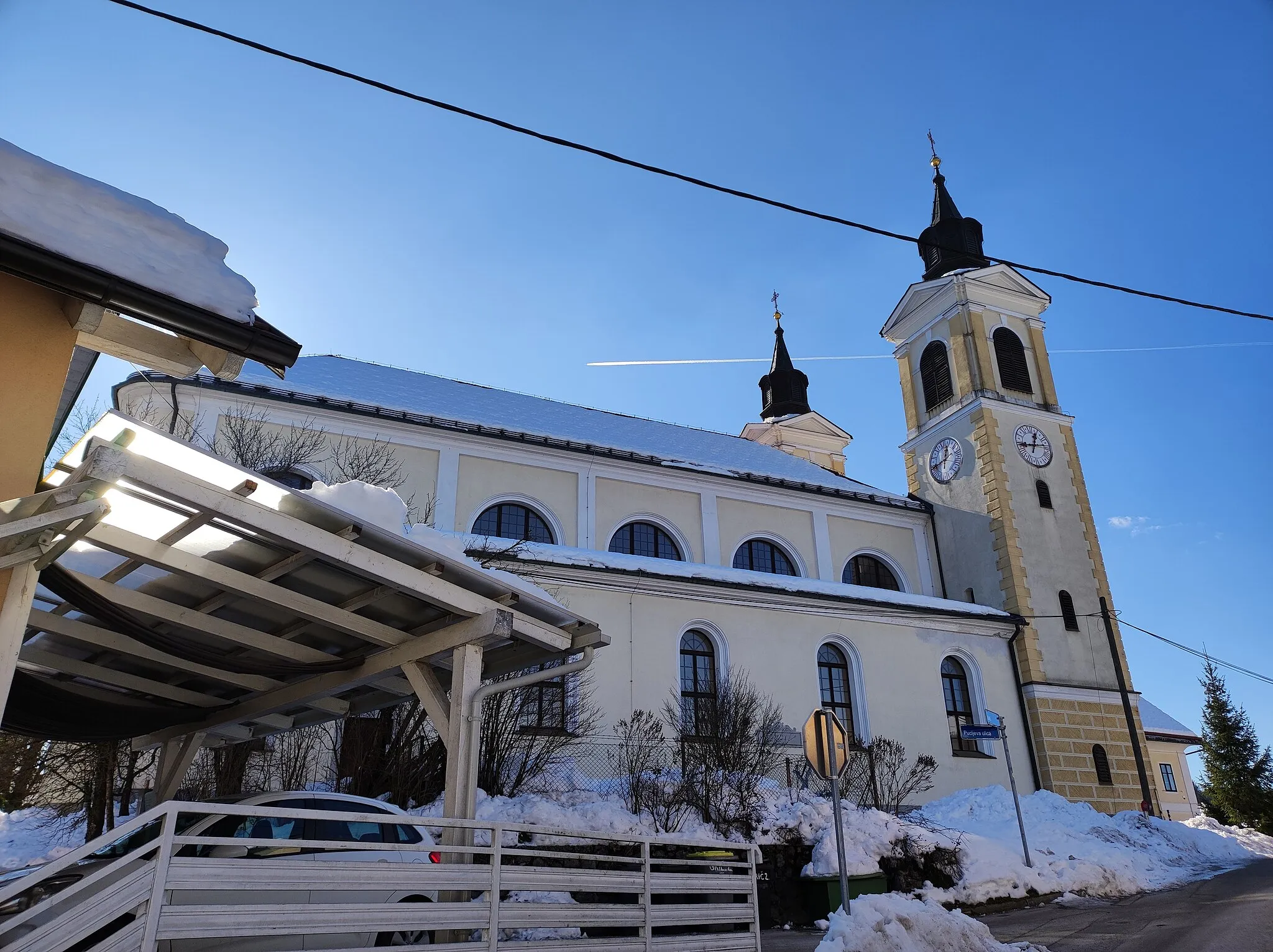 Photo showing: Nativity of the Virgin Mary church in Velike Lašče.
