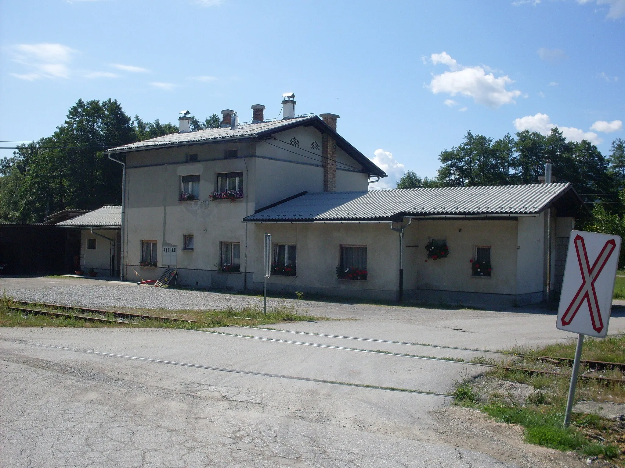 Photo showing: Former train station Žlebič - Sodražica, located in Žlebič