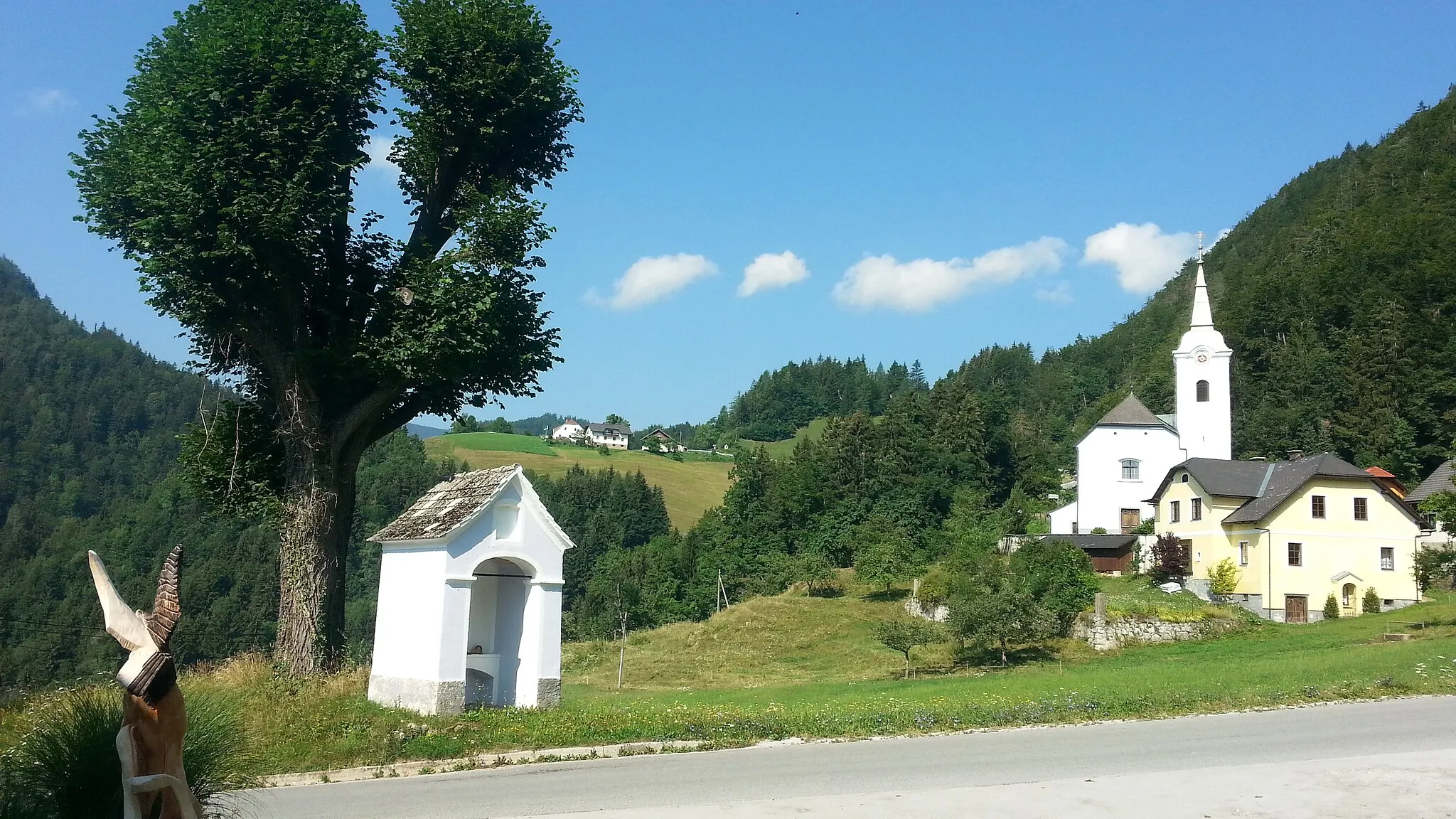 Photo showing: Župnijska cerkev sv. Andreja, Bele Vode.