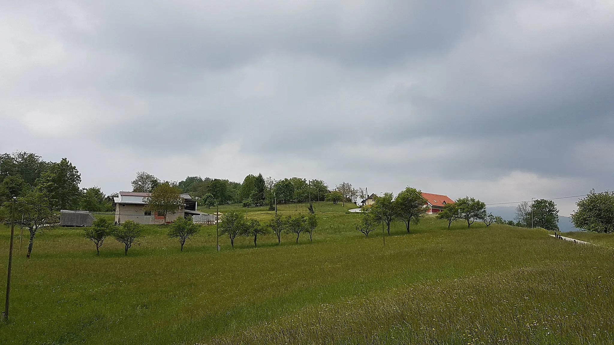Photo showing: Naselje Plesko na hribu v hrastniški občini