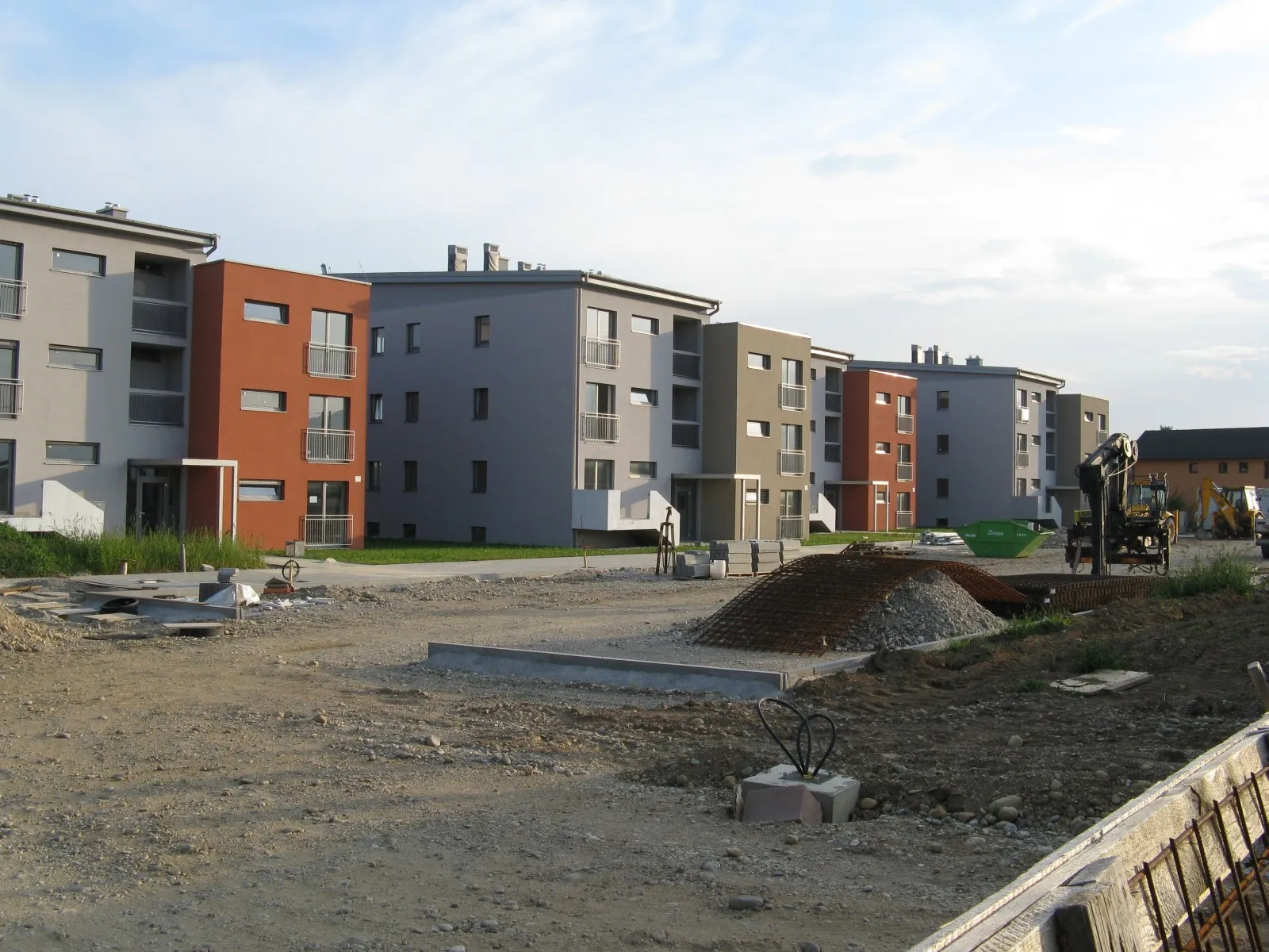 Photo showing: Novi bloki v Rogozi