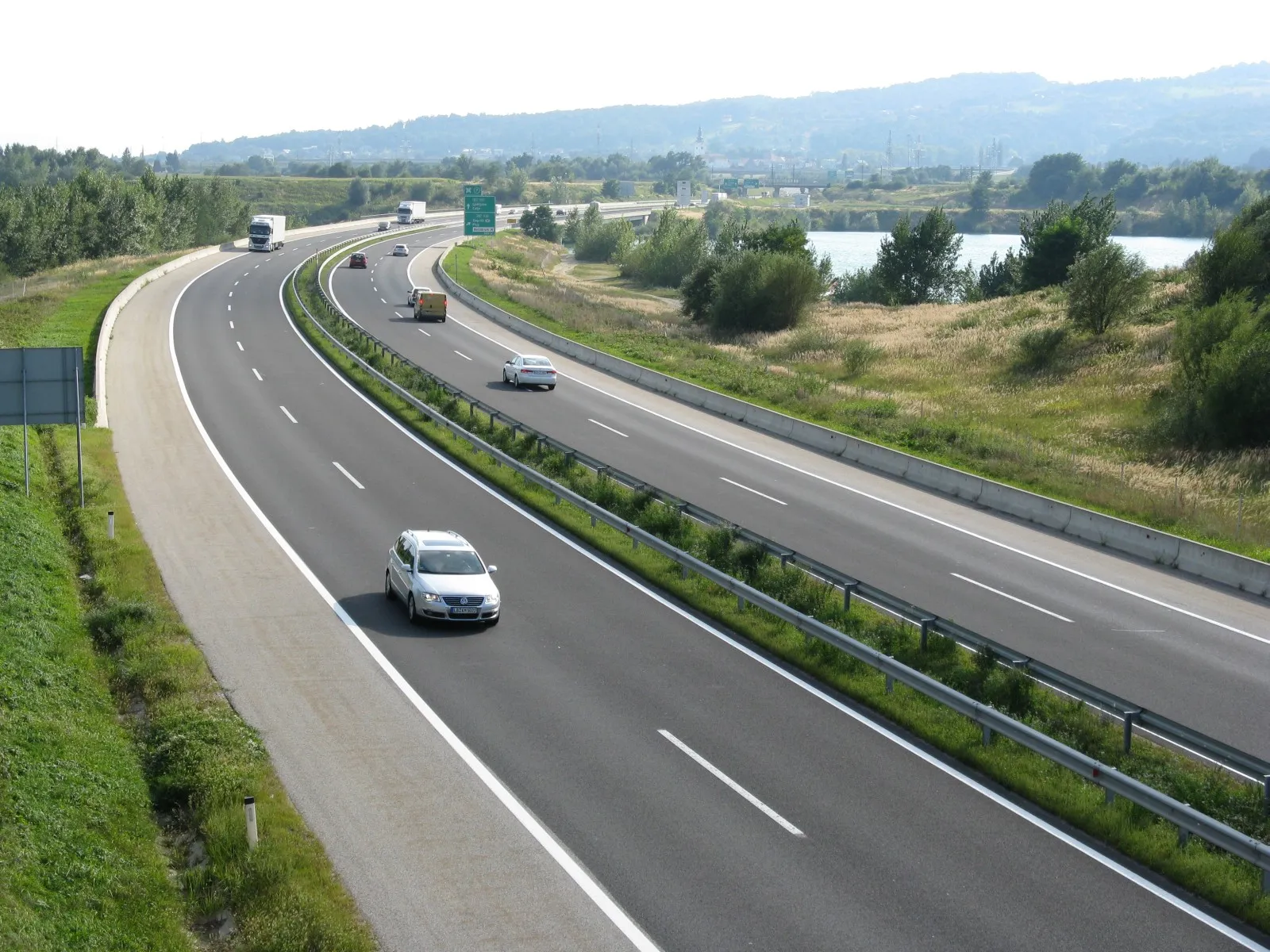 Photo showing: Avtocesta pri gramoznici