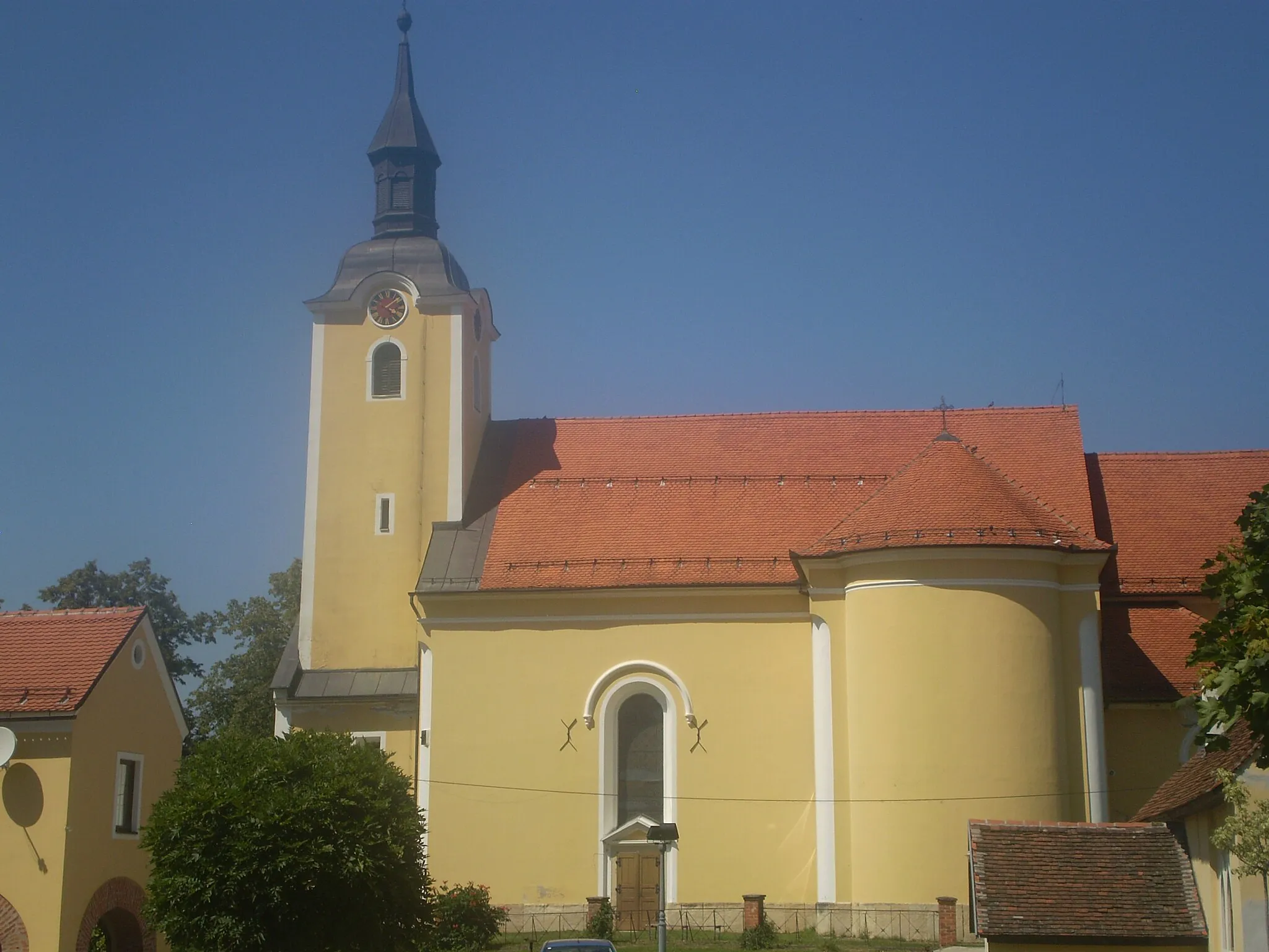 Photo showing: Photo of church st. Marija Magdalena in Ivanec, Croatia.