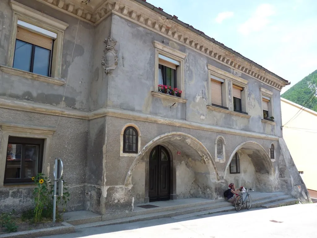 Photo showing: Radeče, dvorec Turn. Zgrajen leta 1575, pročelje je bilo preoblikovano v 19. stoletju.