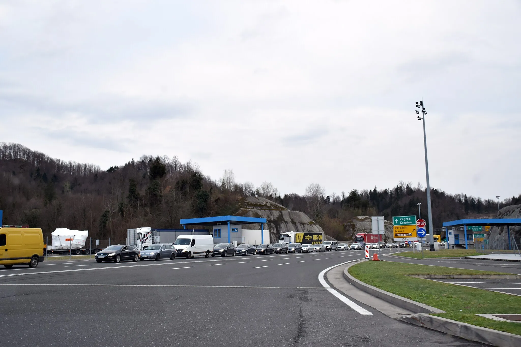 Photo showing: Border crossing Macelj, Croatia.