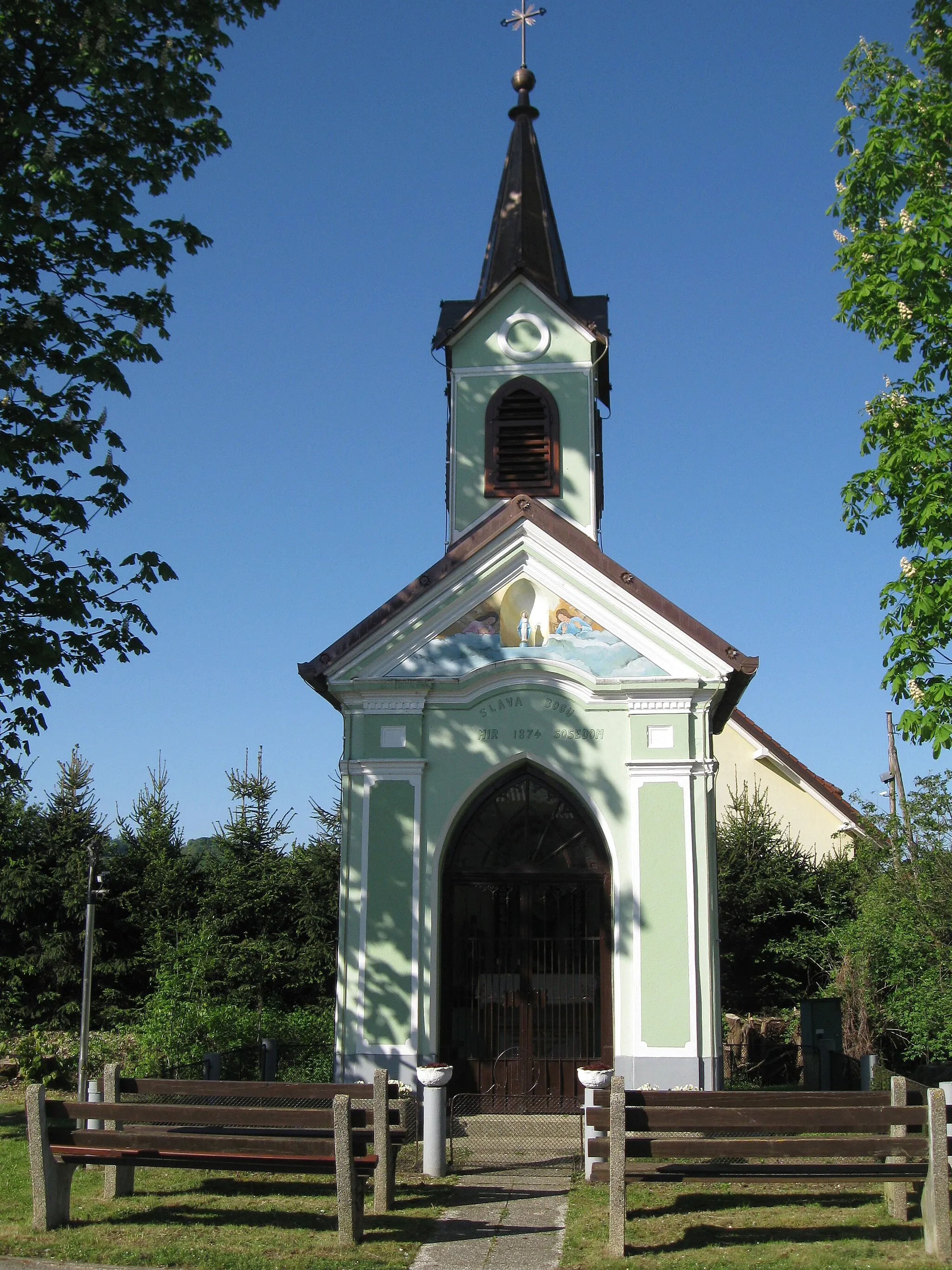 Photo showing: Kapela v vasi Boračeva v občini Radenci, zgrajena leta 1874. Vpisana v register nepremične kulturne dediščine pod št. 13562