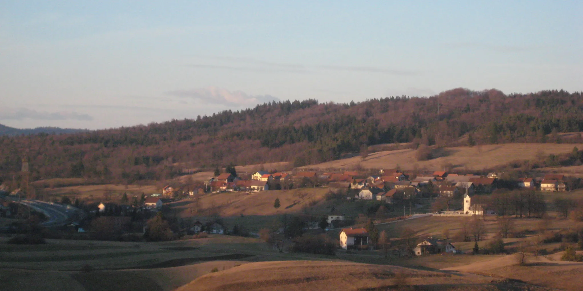 Photo showing: Ivanje Selo, village near Unec, Slovenia