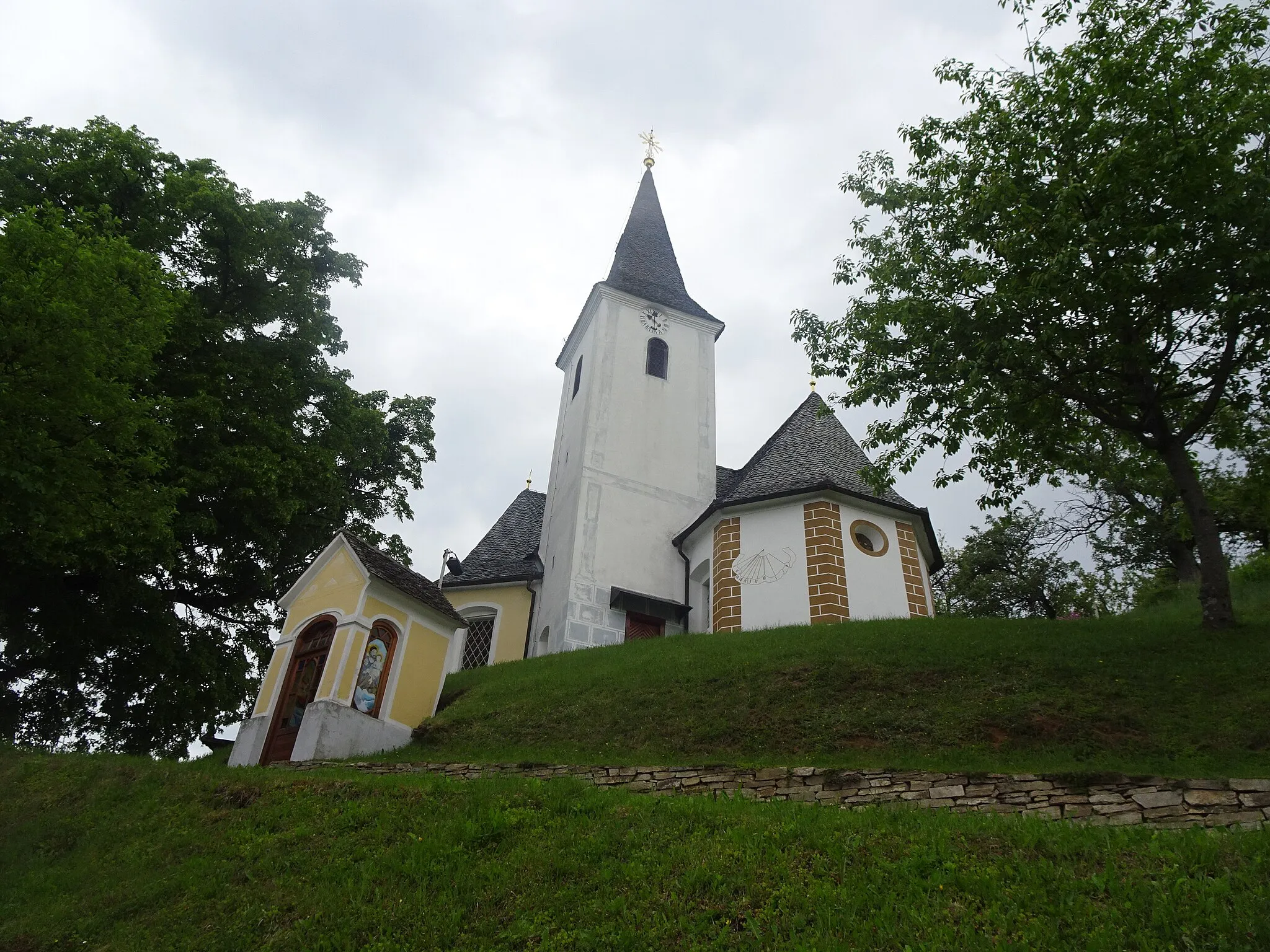 Photo showing: St. Lambertus' Parish Church, Skomarje, Slovenia