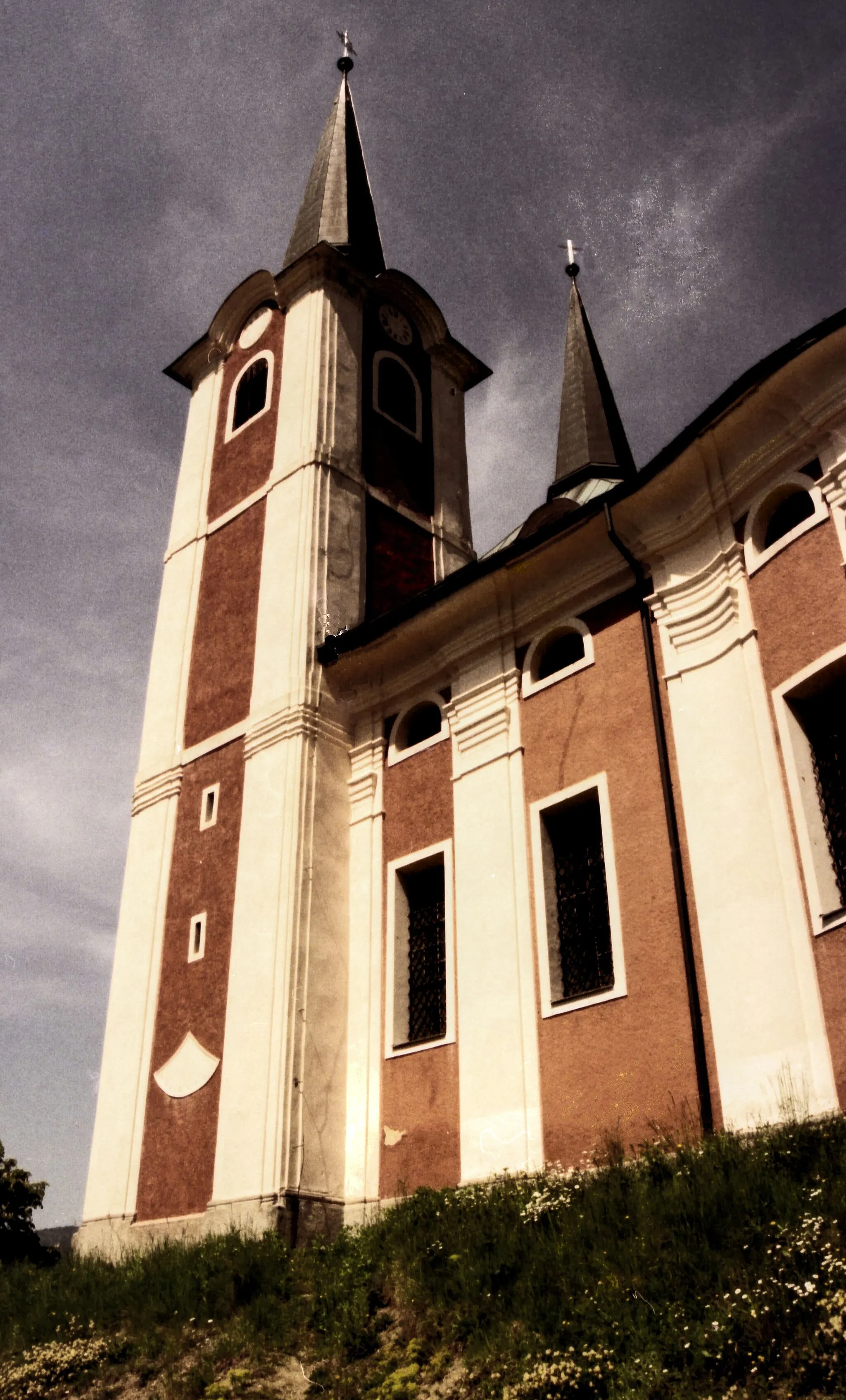 Photo showing: Parish Church of St. Peter on Kronska gora hill - Otiški Vrh, Slovenia