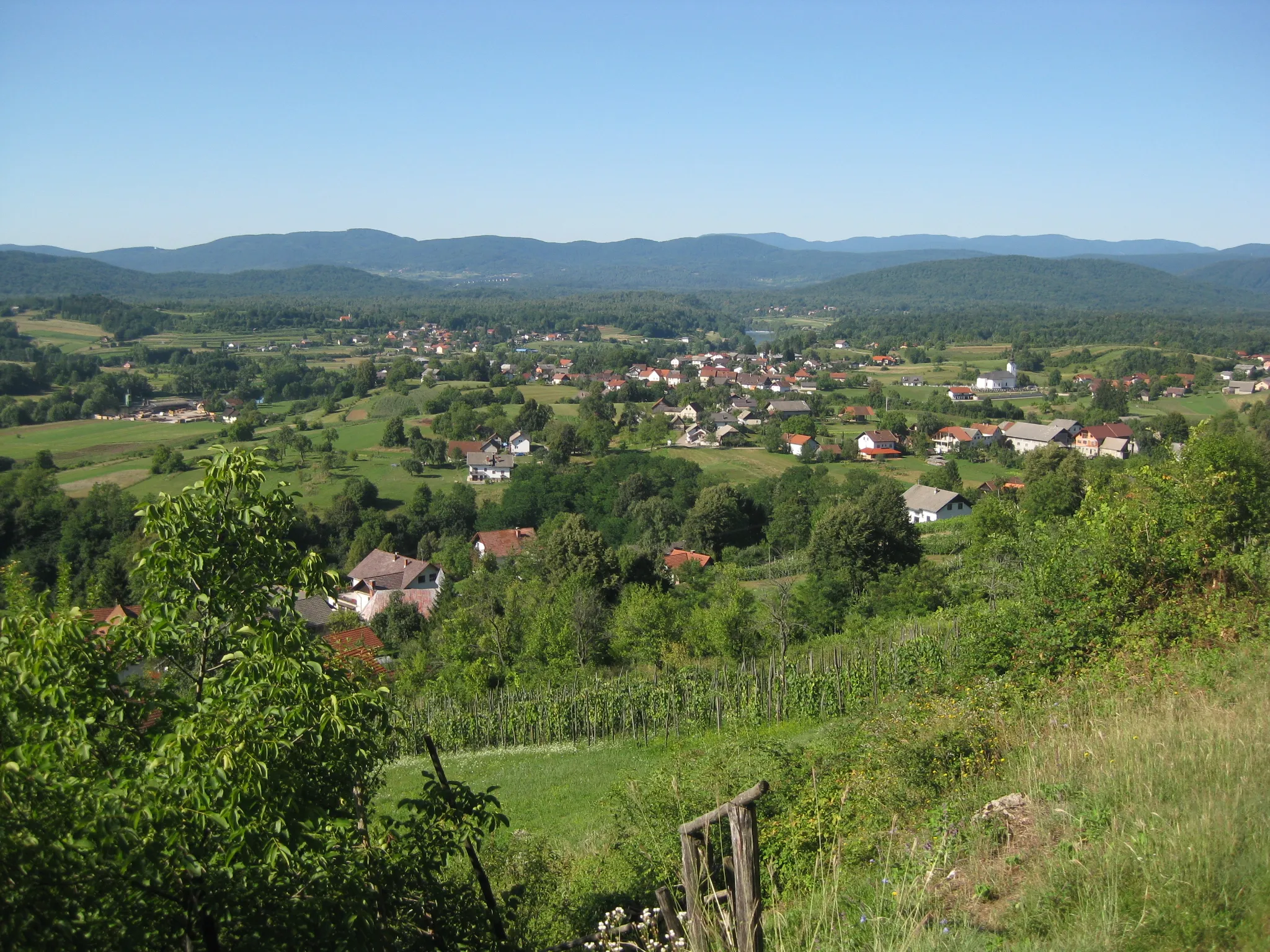 Photo showing: Vinica, village in Slovenia