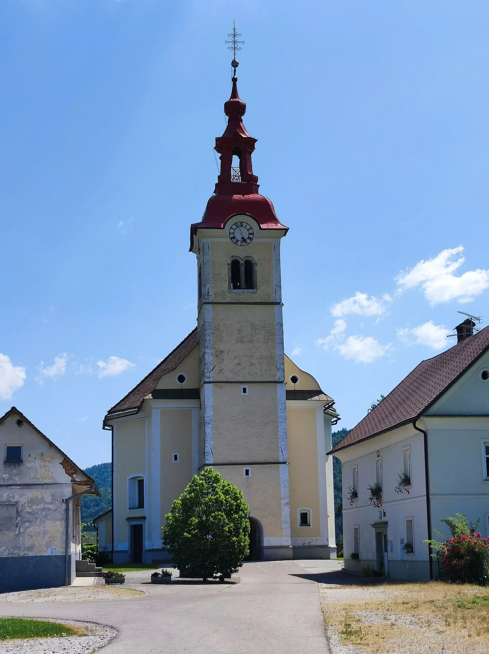 Photo showing: St. Lucy's church in Skaručna.