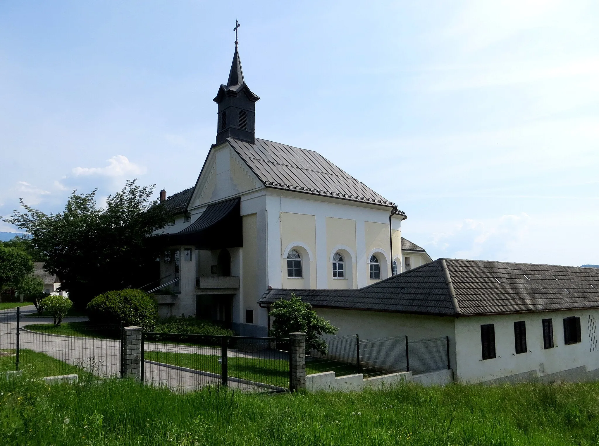 Photo showing: School Sisters of St. Francis of Christ the King Convent in Repnje, Municipality of Vodice, Slovenia