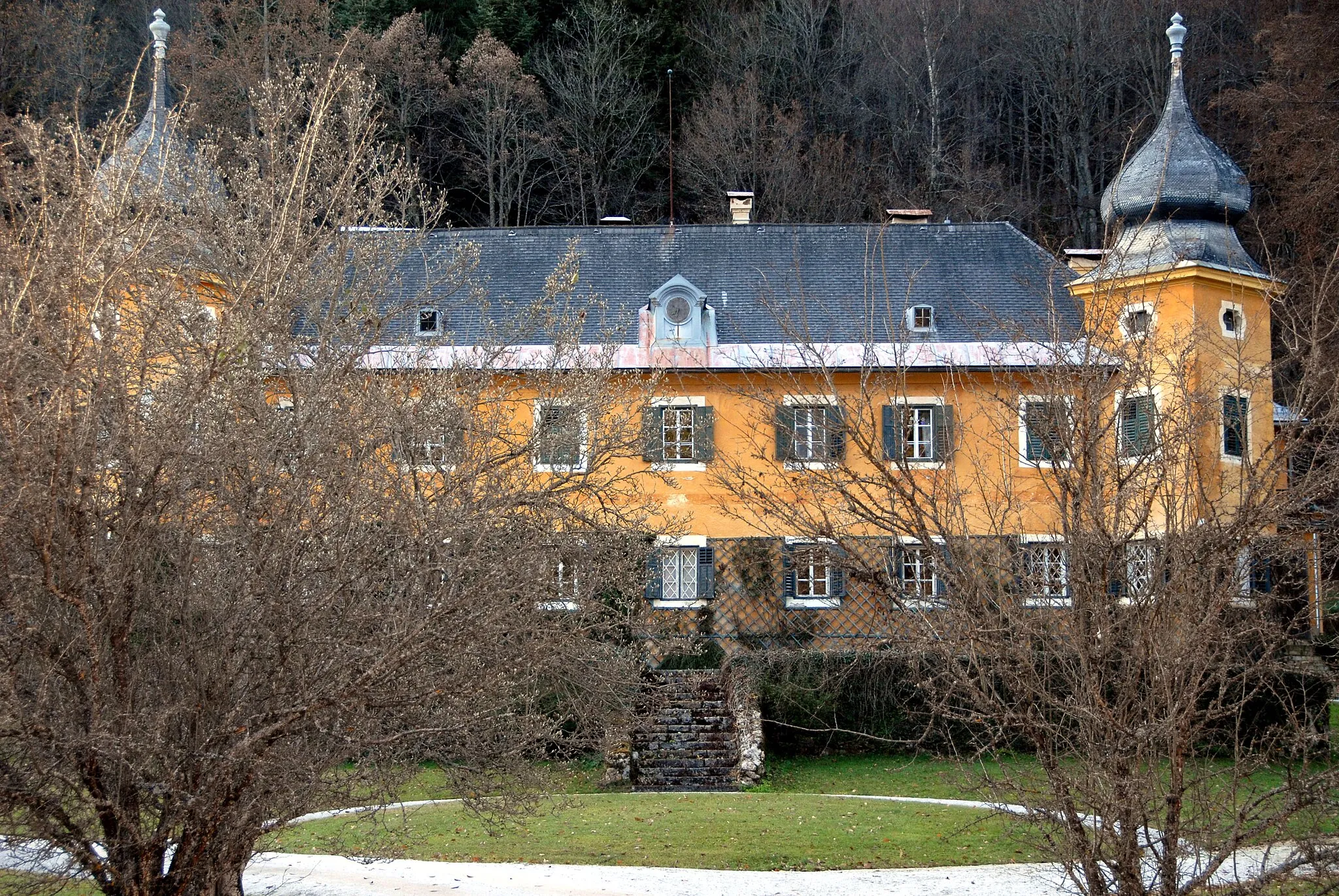 Photo showing: Castle Hagenegg in Vellach #1, market town Eisenkappel-Vellach, district Völkermarkt, Carinthia, Austria, EU