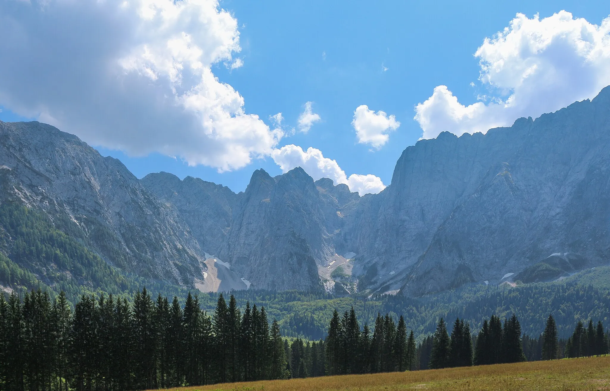 Photo showing: View from the upper Fusine lake to SSE, Julian alps, Fusine di Valromana, Tarvisio, Friuli