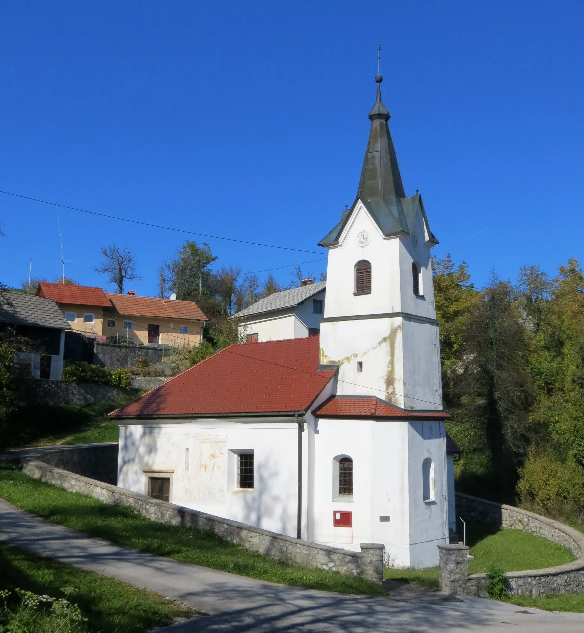 Photo showing: Mary Magdalene Church in Metnaj, Municipality of Ivančna Gorica, Slovenia